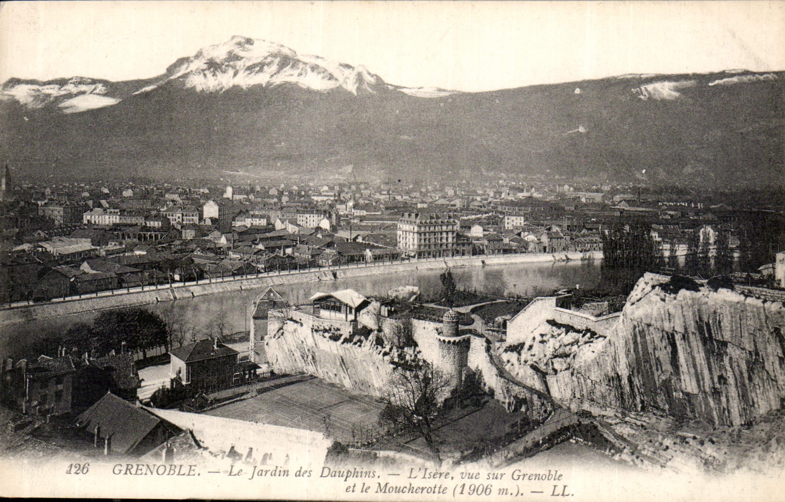 CPA Grenoble le Jardin des Dauphins l'Isere vue sur Grenoble et le Moucherotte 