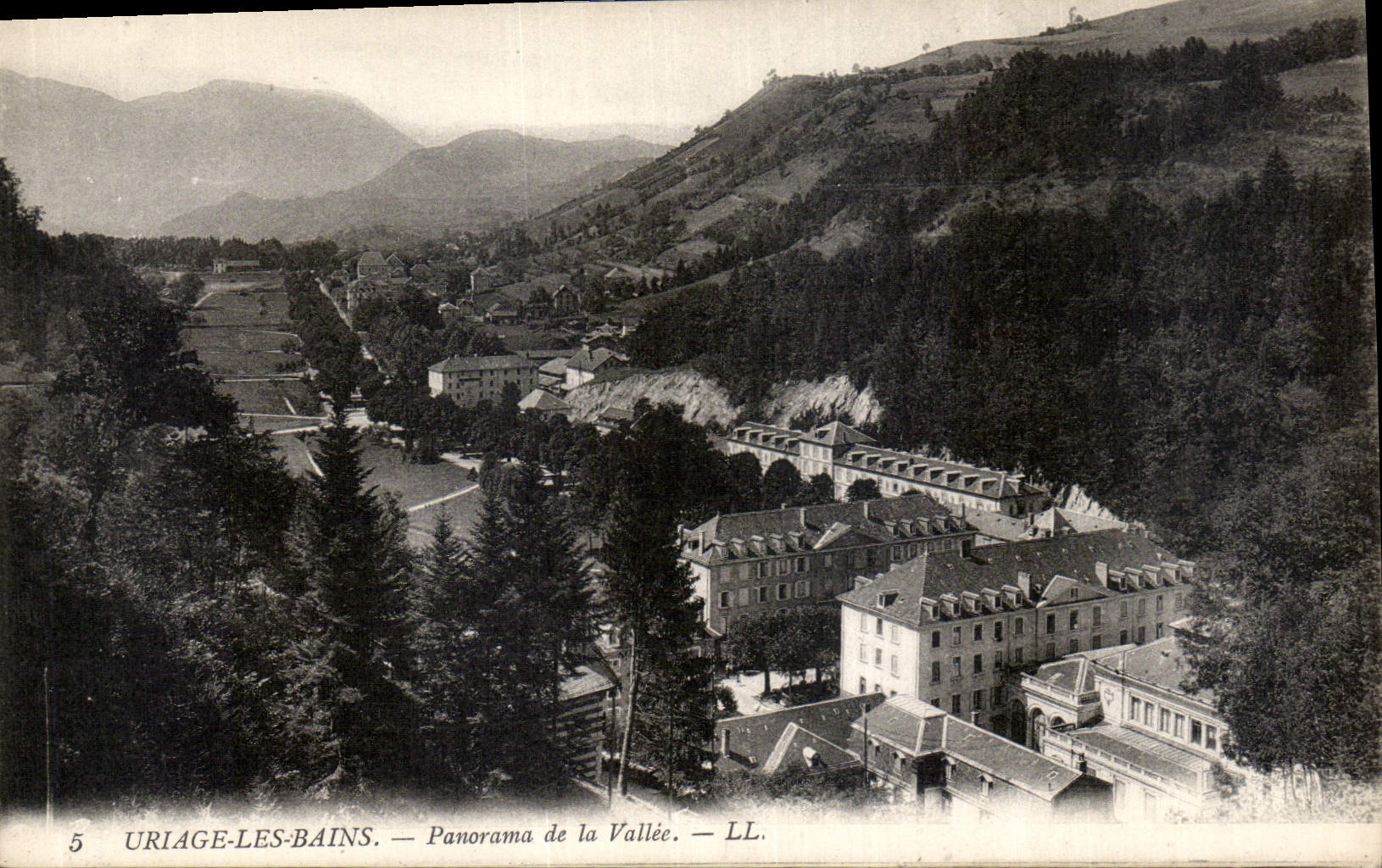 CPA Uriage les Bains Panorama de la vallee