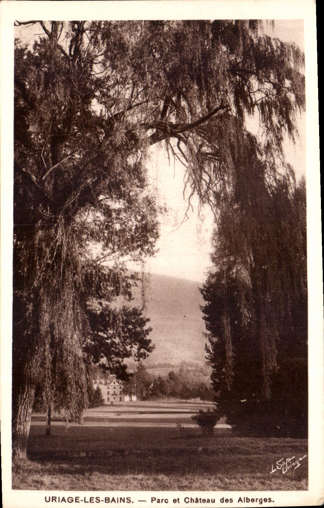 CPA Uriage les Bains Parc et Chateau des Alberges