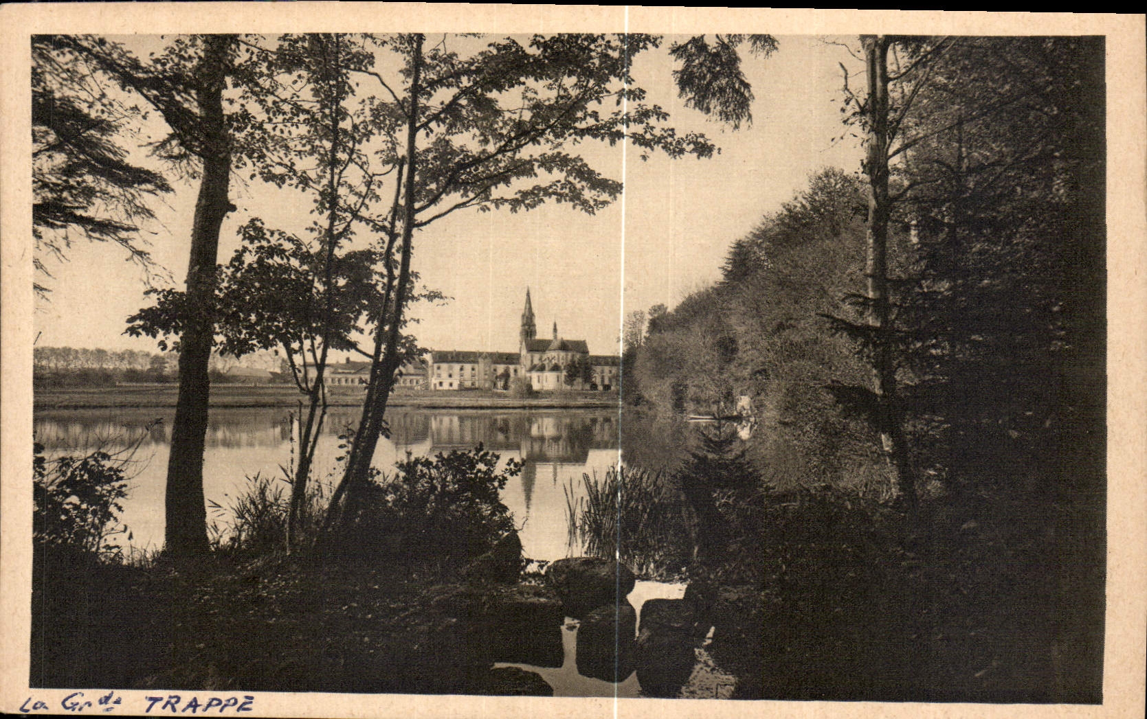 CPA Abbaye de la Grande Trappe L'Etang de Rance 