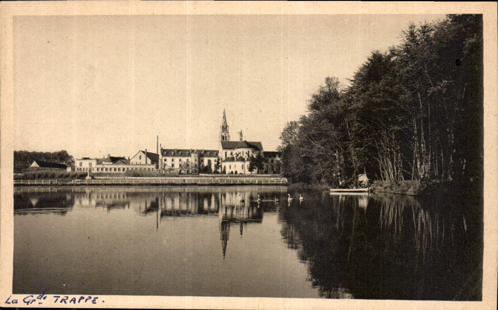 CPA Abbaye de la Grande Trappe L'Etang de Rance Matin de printemps