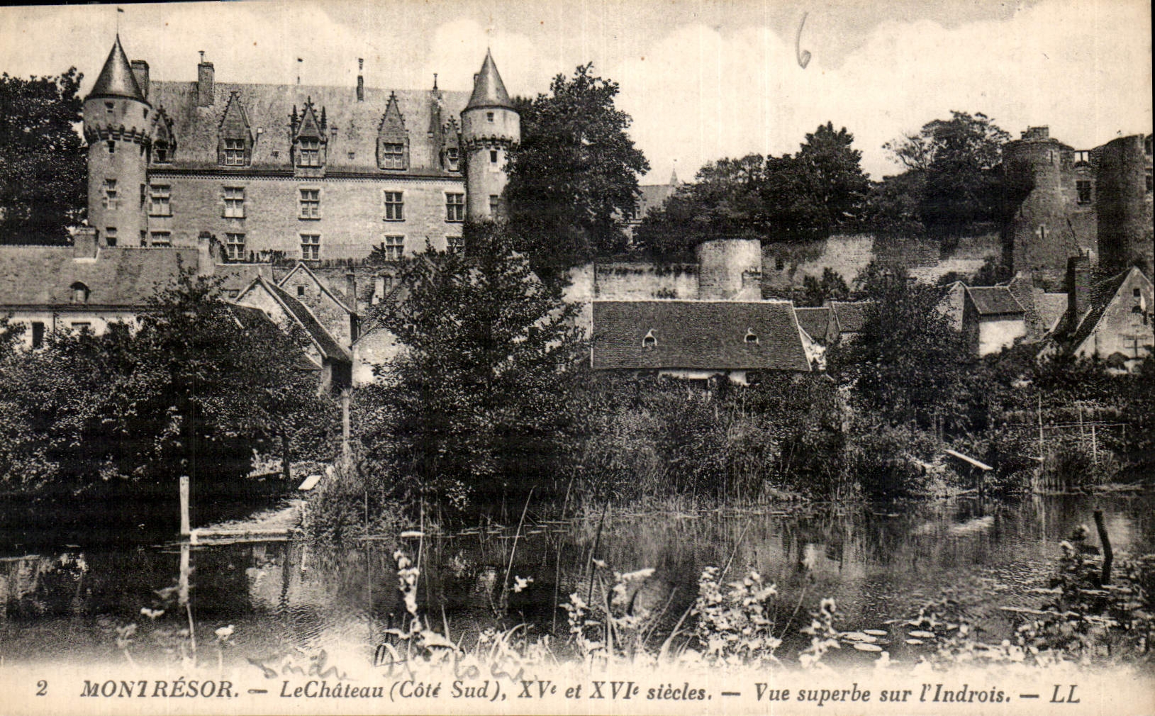 CPA Montresor Le Chateau Cote Sud Vue superbe sur L'Indrois
