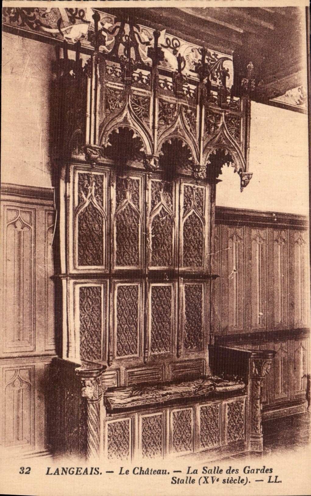 CPA Langeais Le Chateau La Salle des Gardes Stalle 
