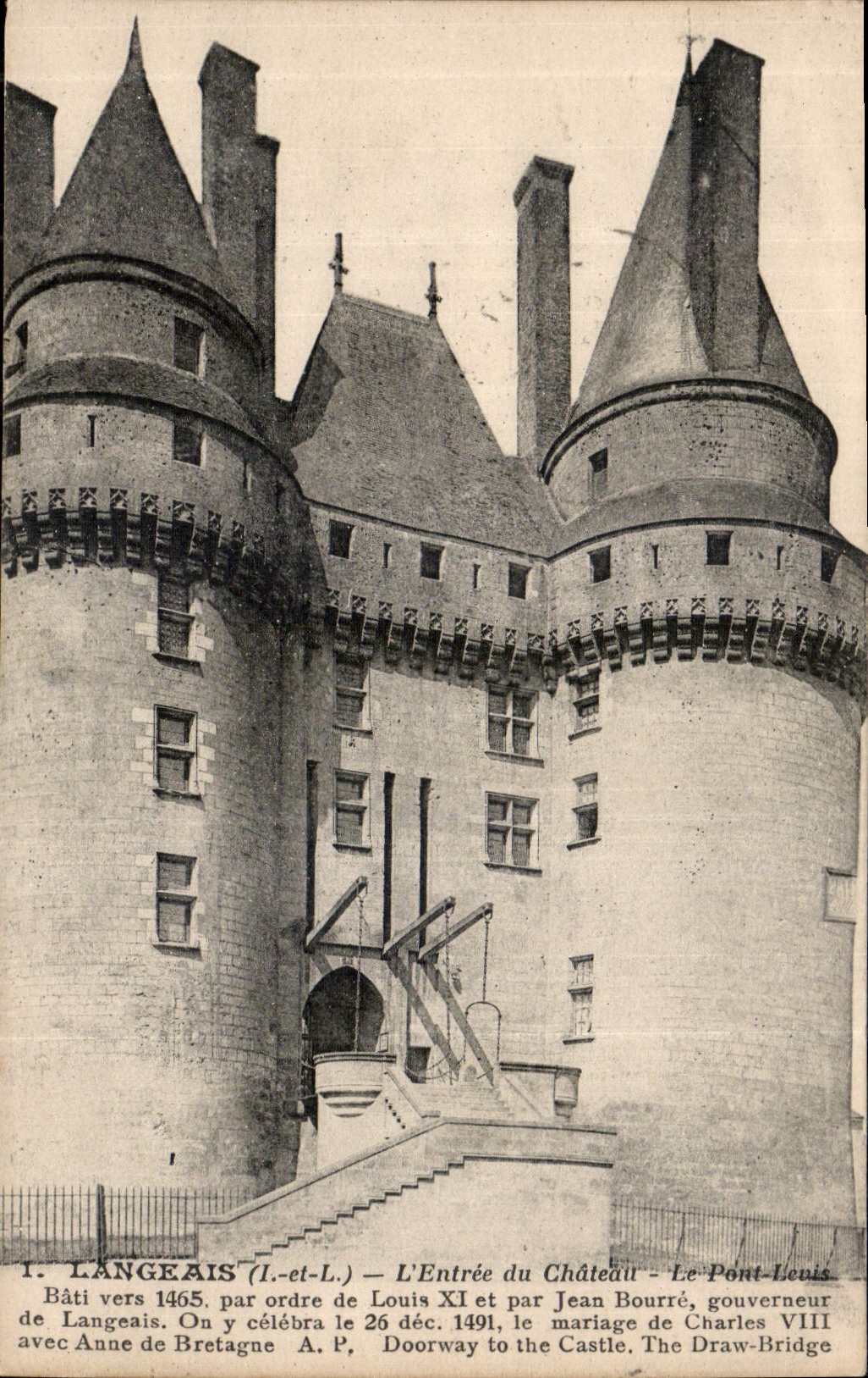 CPA Langeais I et L L'Entree du Chateau Le Pont Levis 