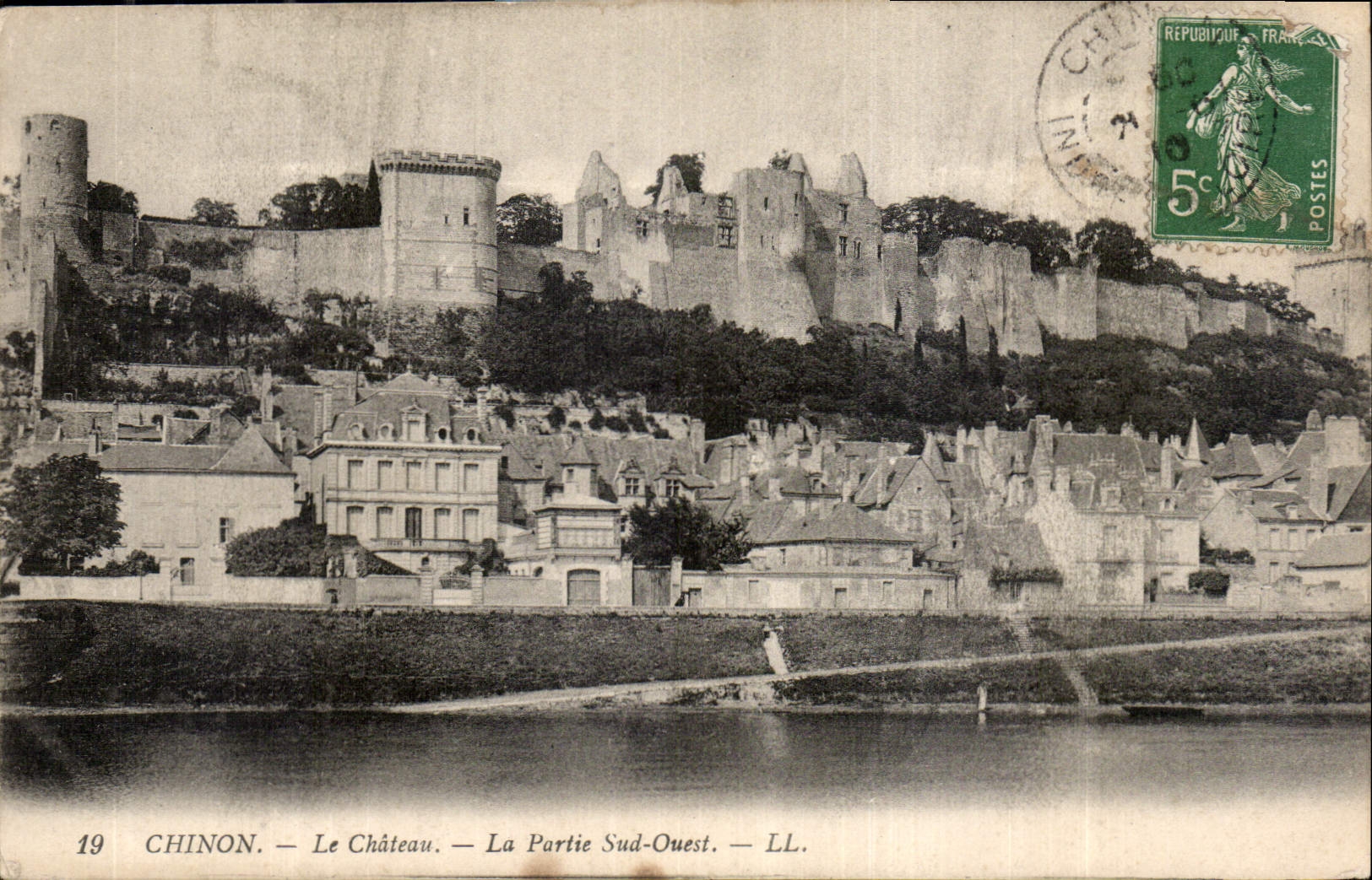 CPA Chinon Le Chateau La Partie Sud Ouest