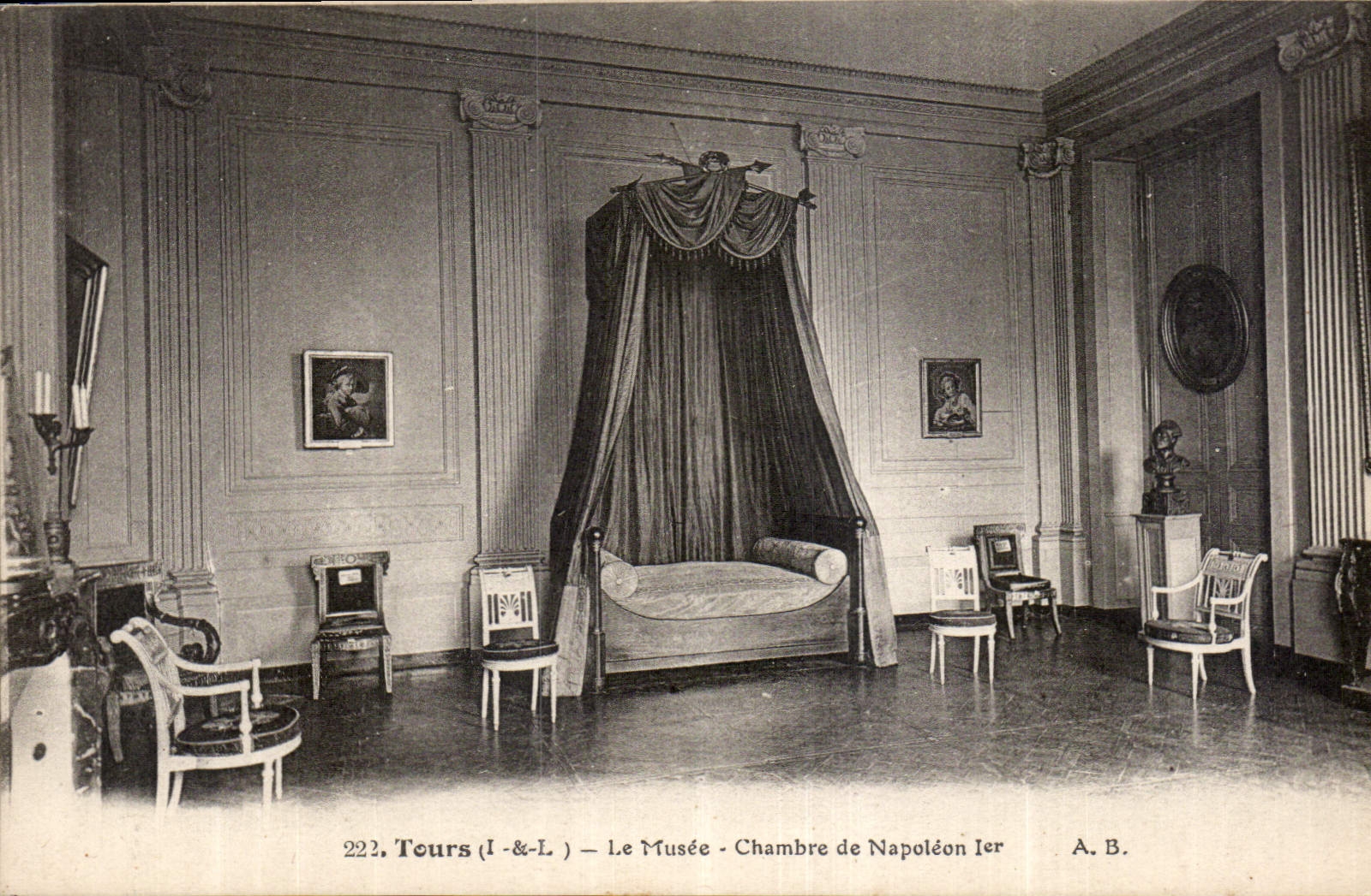 CPA Tours I & L Le Musee Chambre de Napoleon I 