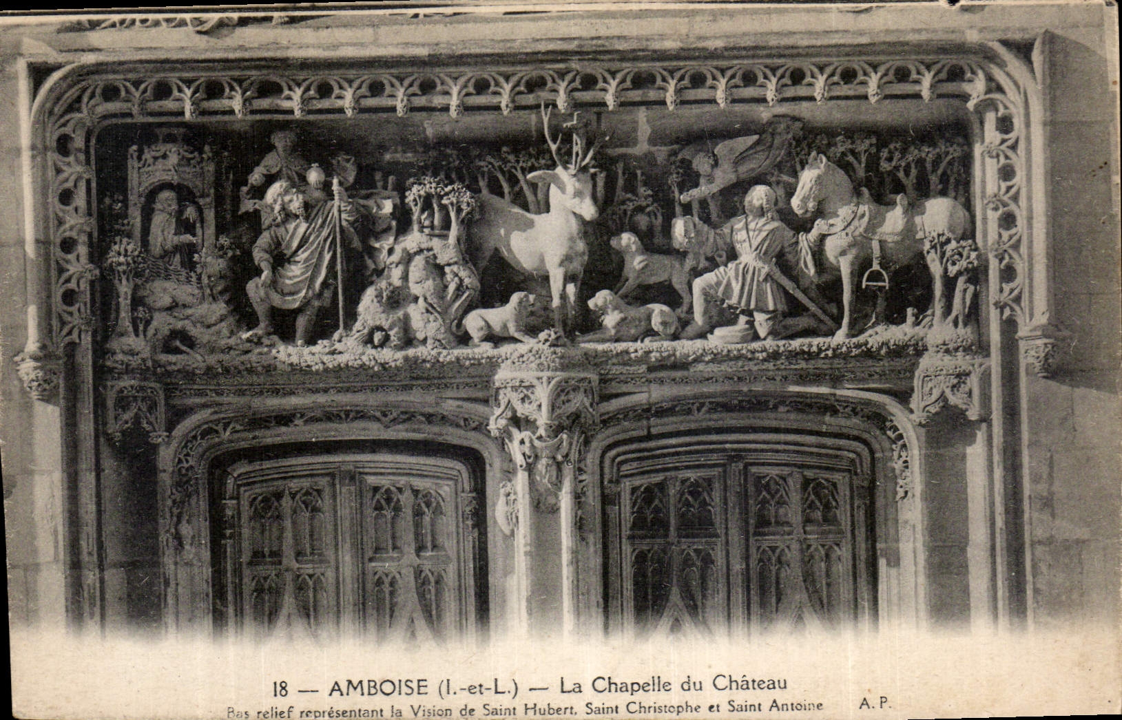 CPA Amboise I et L La Chapelle du Chateau Bas relief represantant la Vision de Saint Hubert Saint Ch