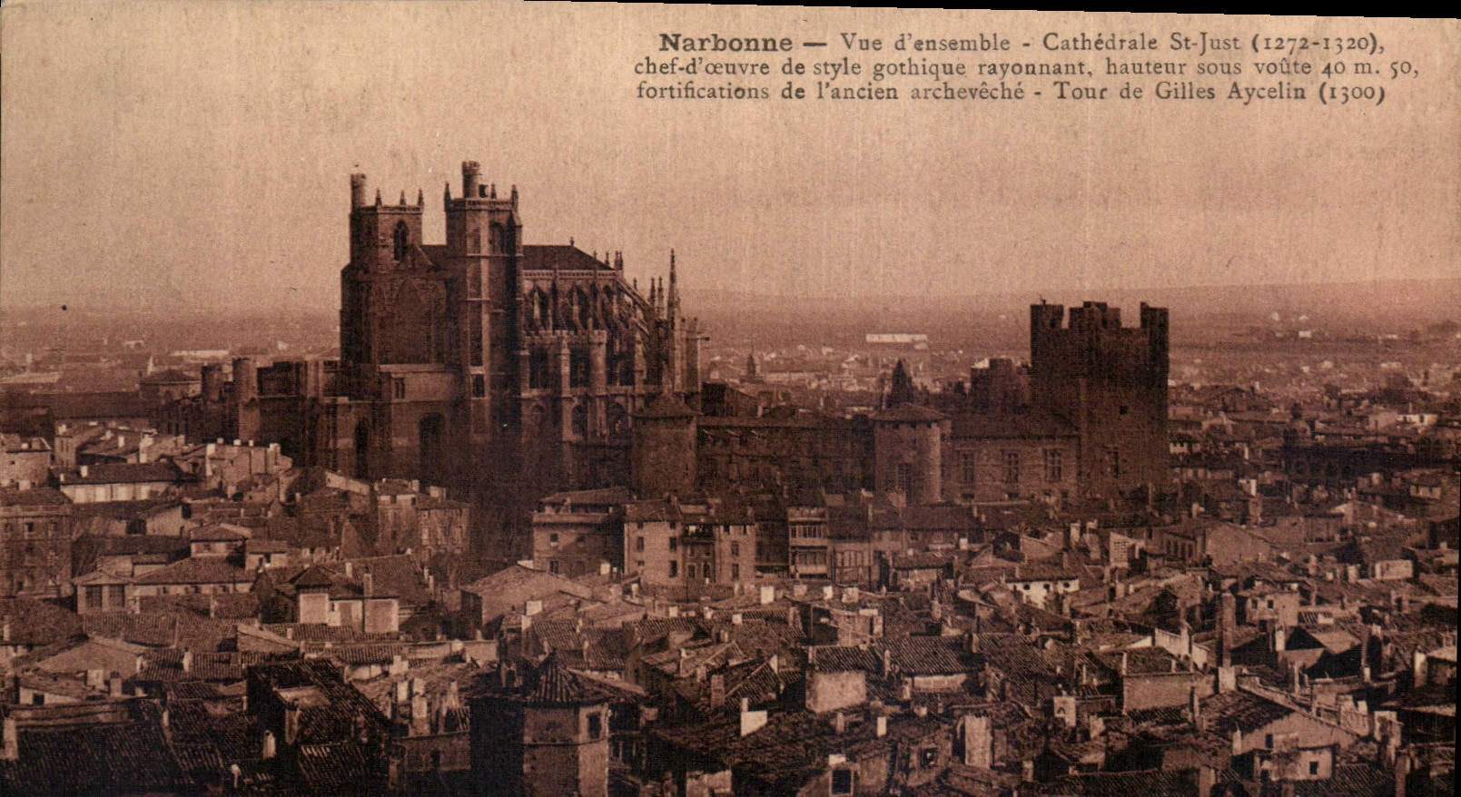 CPA Narbonne Vue d'ensemble Cathedrale St Just Tour de Gilles Aycelin 