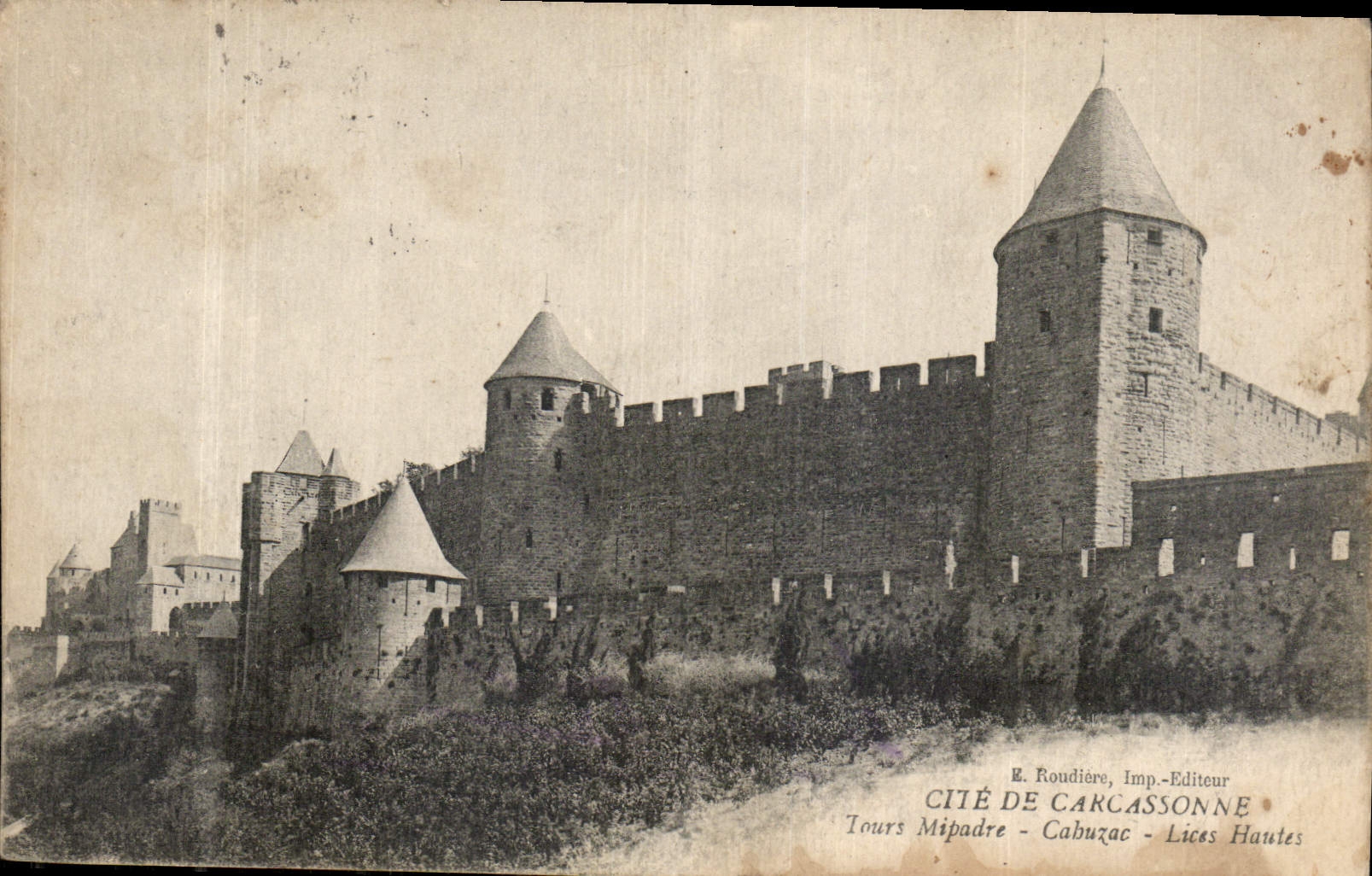 CPA Cite de Carcassonne Tours Mipadre Cabuzac Lices Hautes 