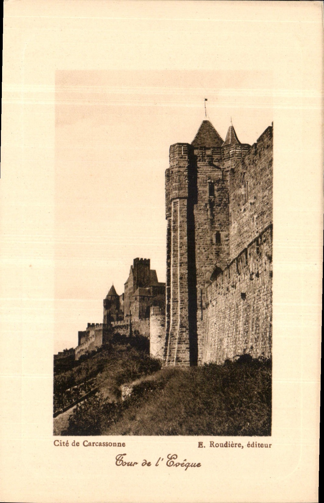CPA Cite de Carcassonne Tour de l'Eveque 