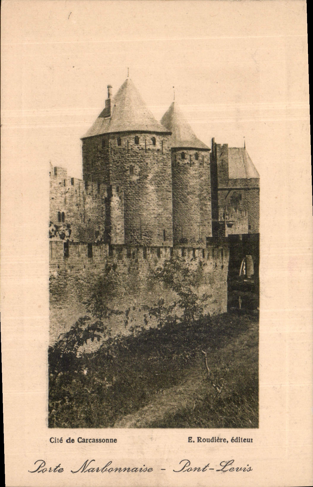 CPA Cite de Carcassonne Porte Narbonnaise Pont Levis 