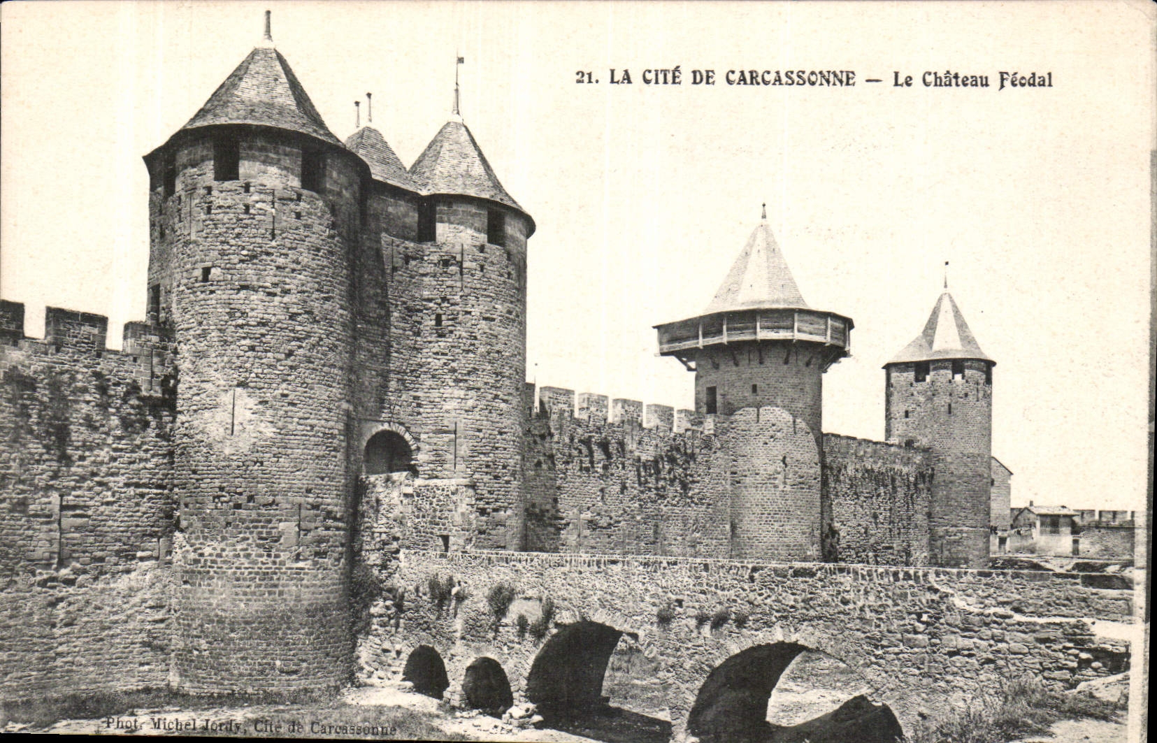 CPA La Cite de Carcassonne Le Chateau Feodal
