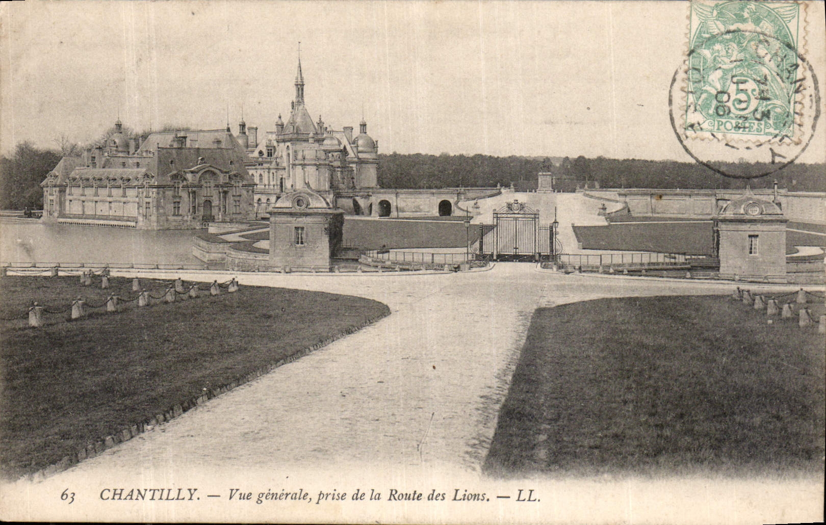 CPA Chantilly Vue generale prise de la Route des Lions