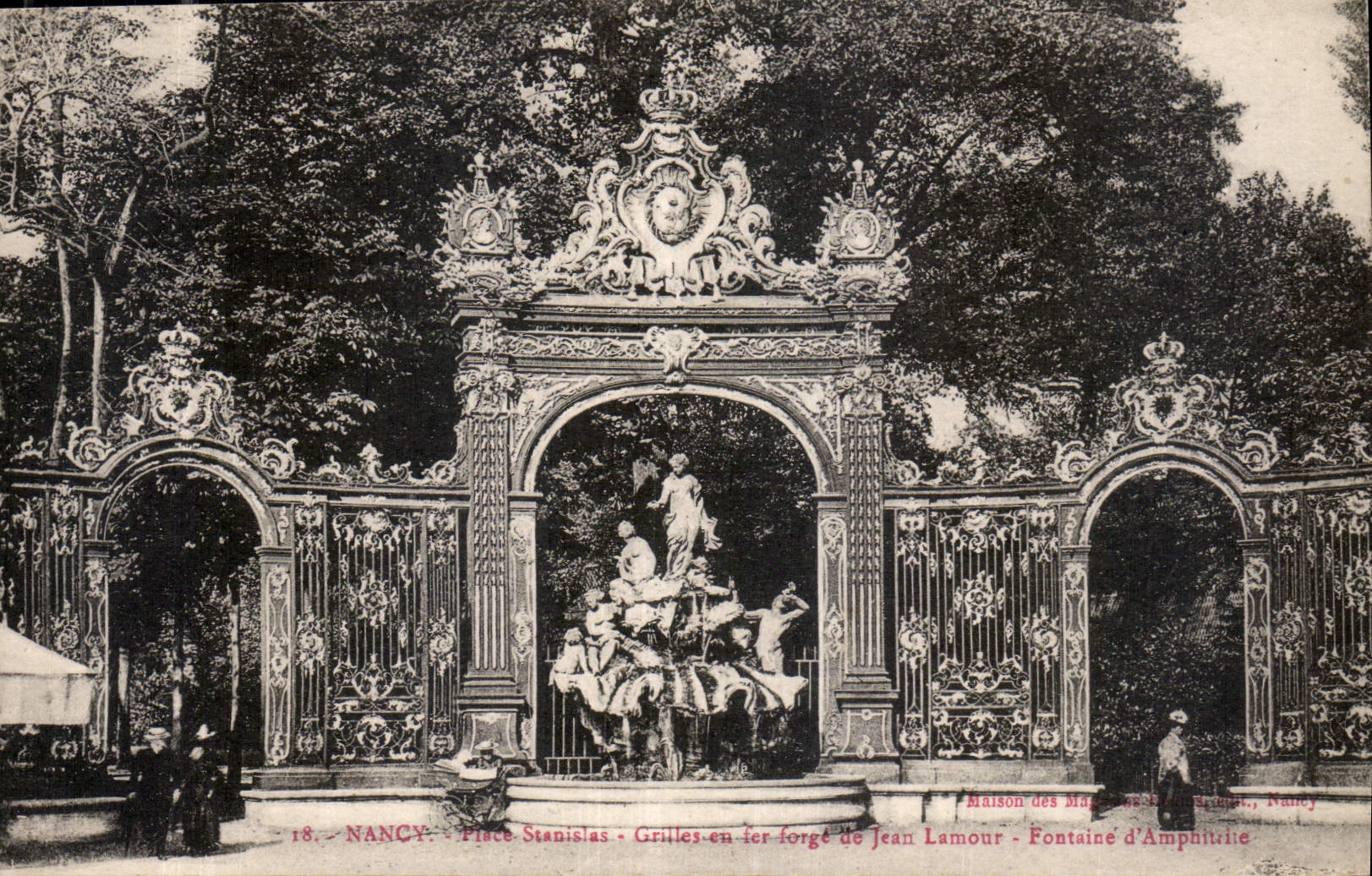 CPA Nancy Place Stanislas Grilles en fer Forge de Jean lamour Fontaine d'Amphitrite 