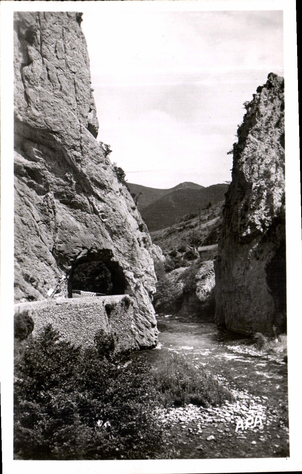 CPA Defile de Pierre Lys Aude le Trou du Cure