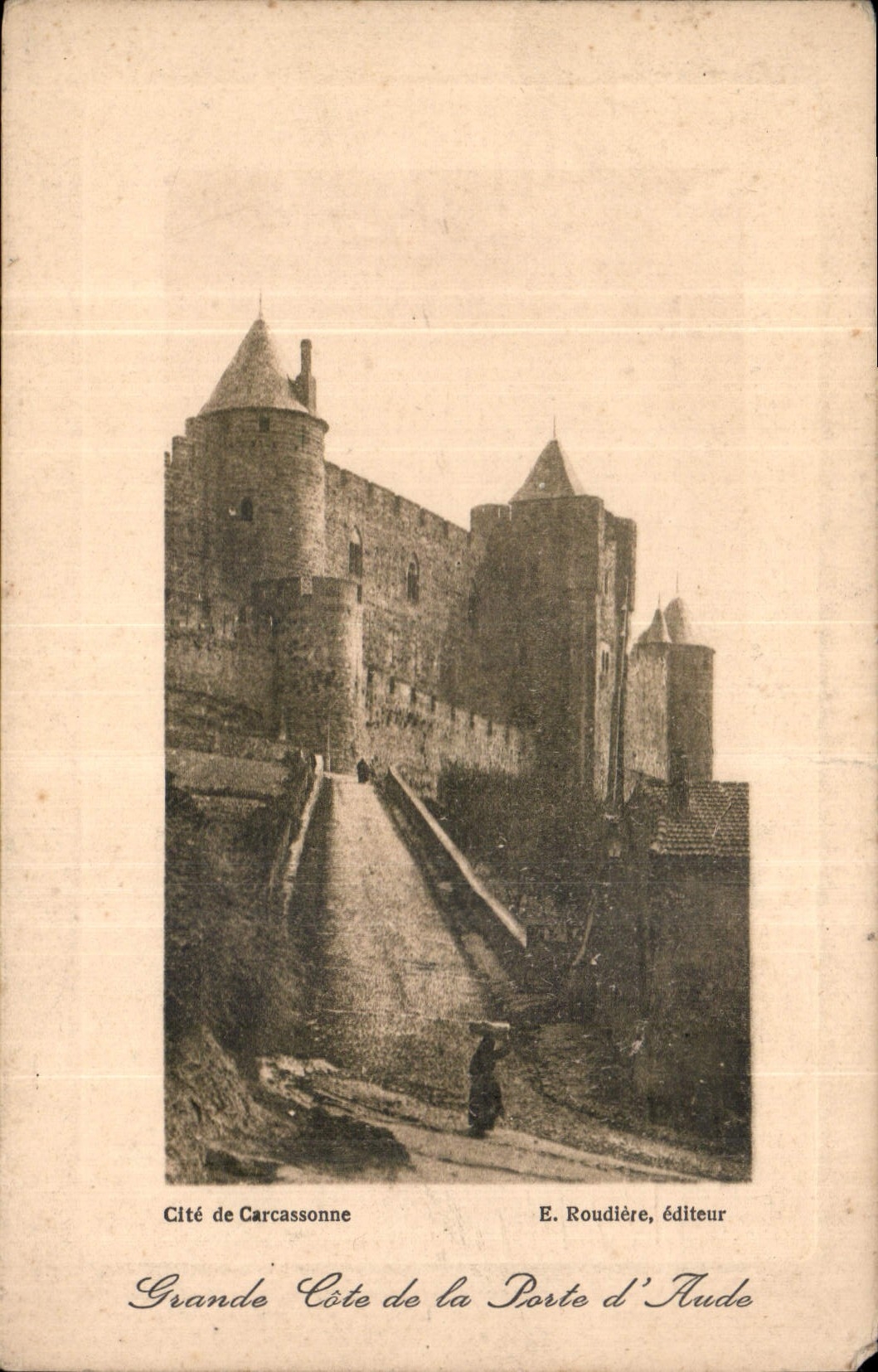 CPA Cite de Carcassonne Grande cote de la Porte d'Aude