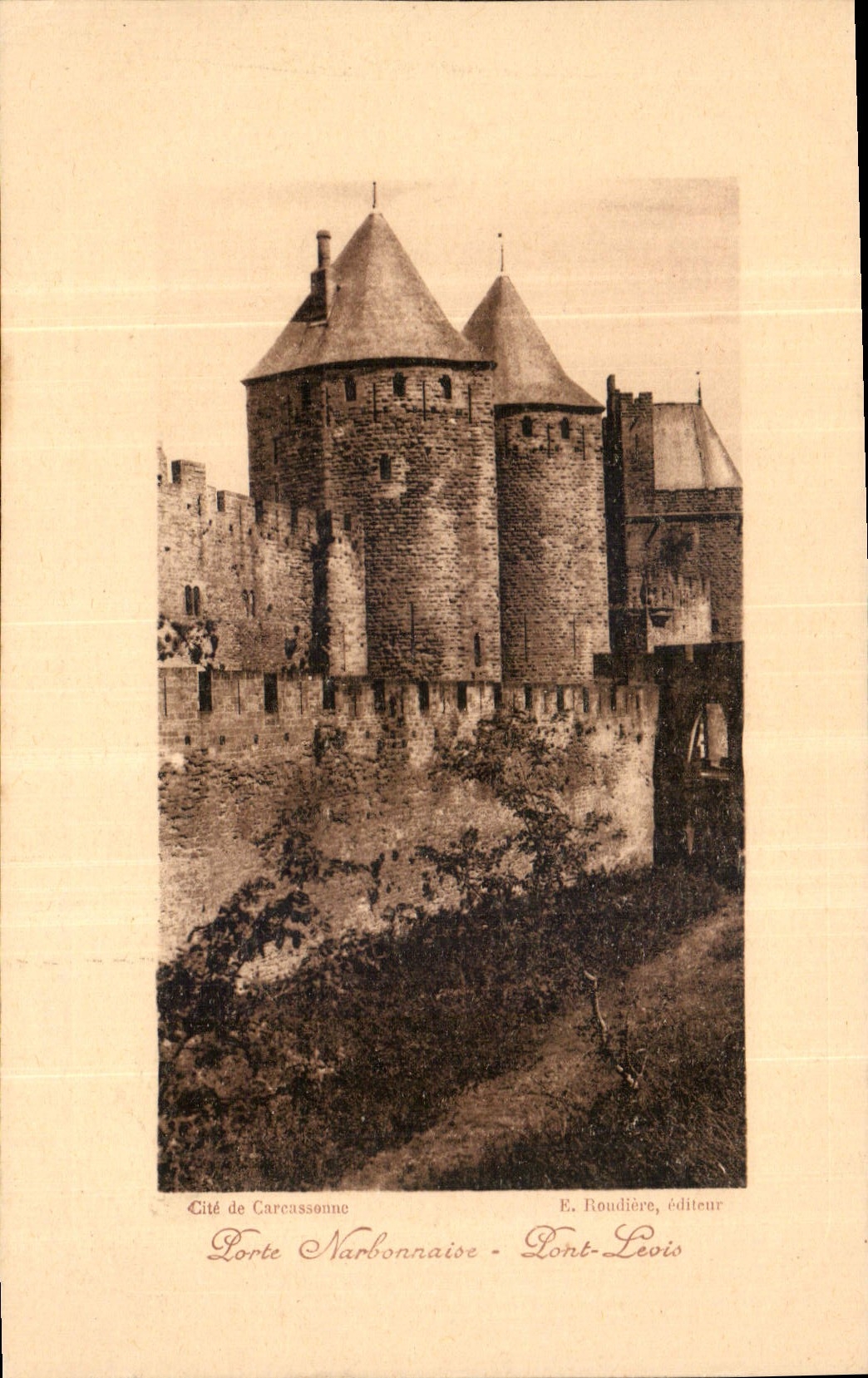 CPA Cite de Carcassonne Porte Narbonnaise Port Levis