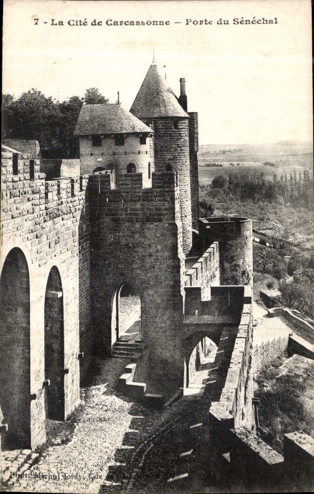 CPA La Cite de Carcassonne Porte du Senechal