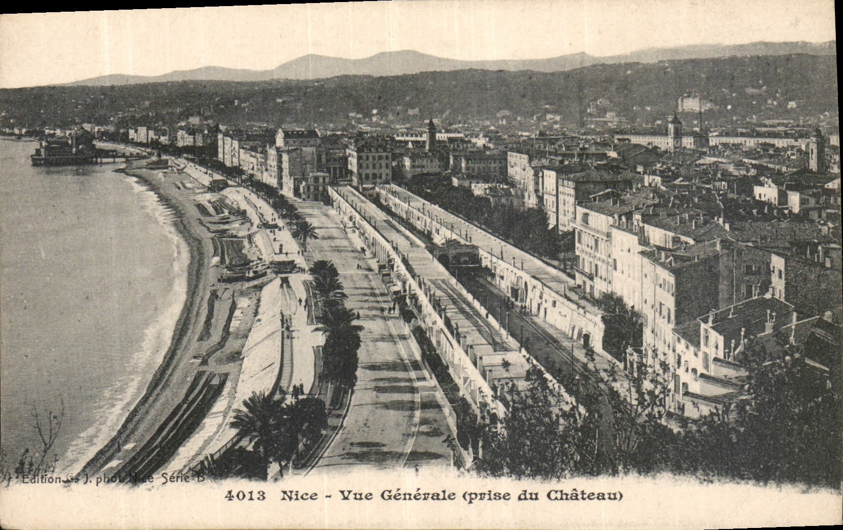 CPA Nice vue generale Prise du Chateau 
