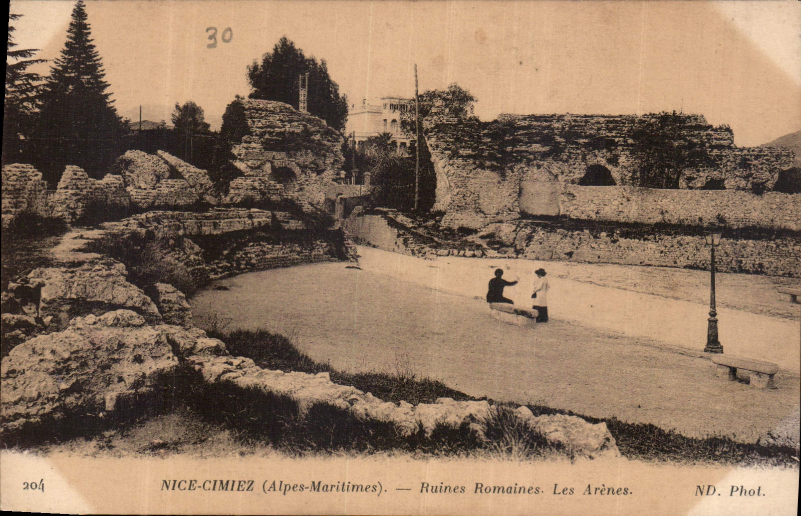 CPA Nice Cimiez Alpes Maritimes ruines Romaines les Arenes