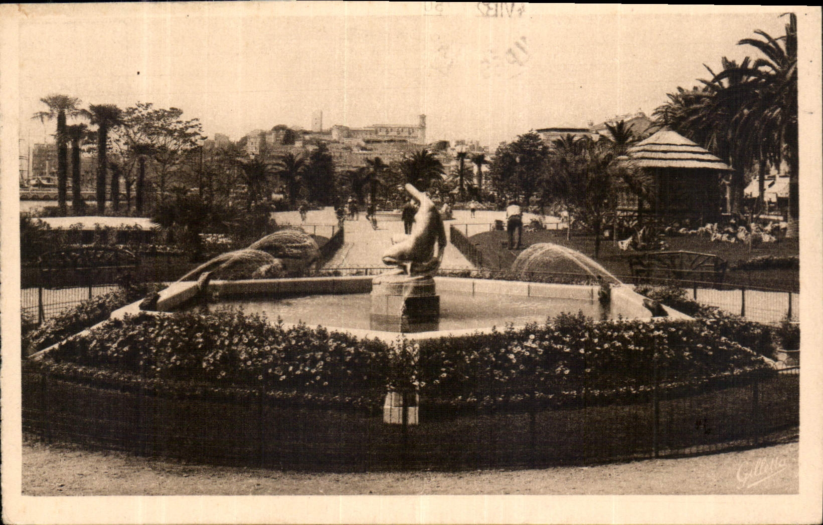 CPA Cote d'Azur Artistique Cannes l'Esplanade les Nouveaux Jardins 