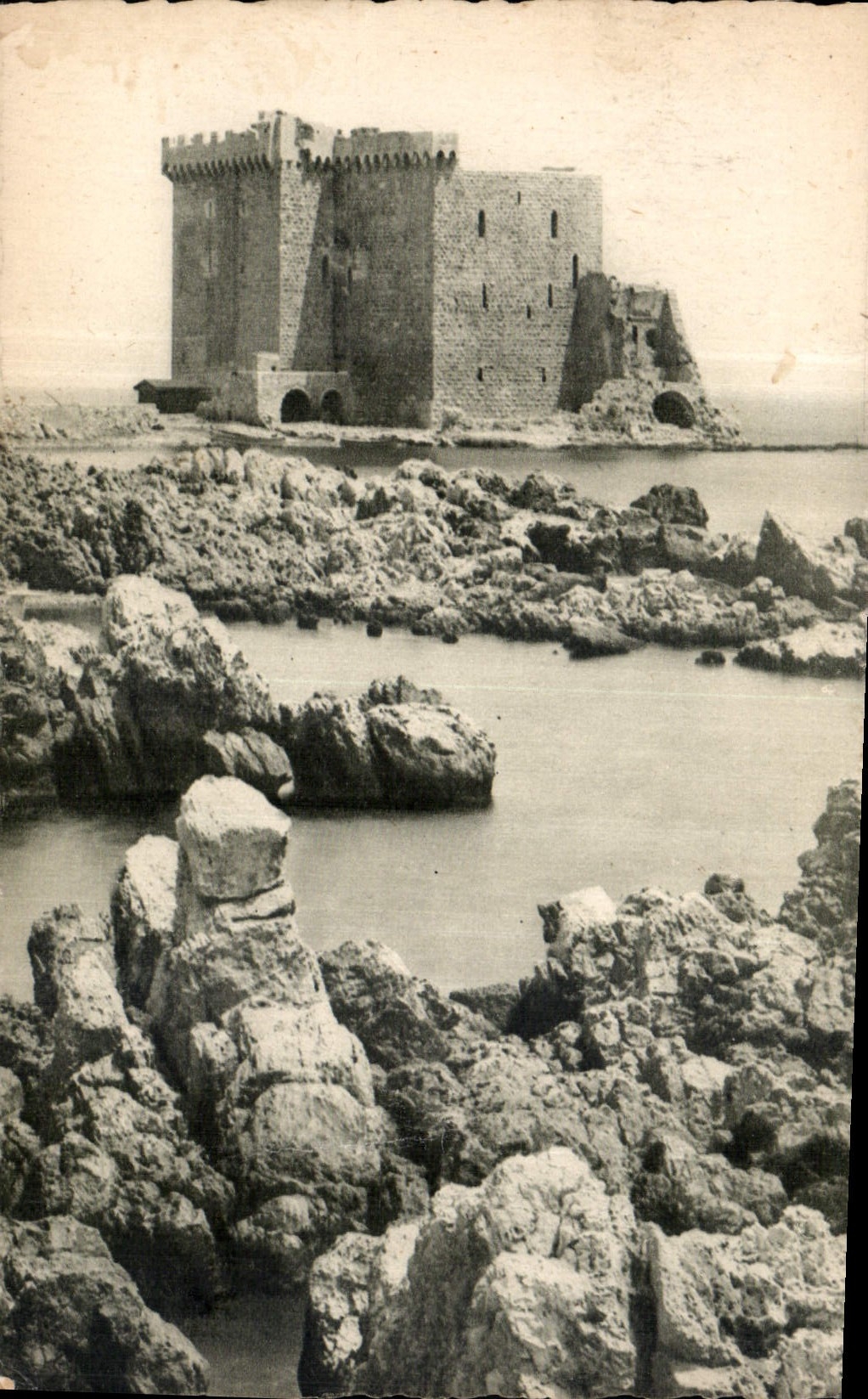 CPA Cannes Chateau Saint Honorat Ile de Lerins 