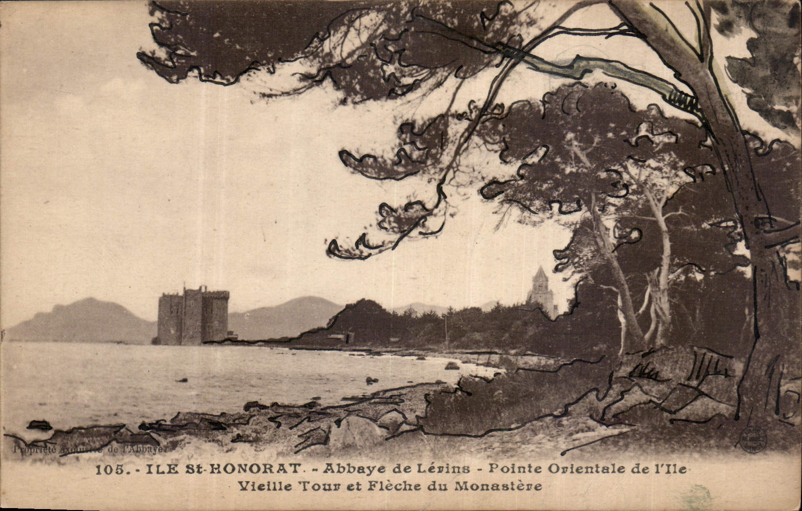 CPA Ile St honorat Abbaye de Lerins Pointe Orientale de l'Ile Vieille Tour et Fleche du Monastere