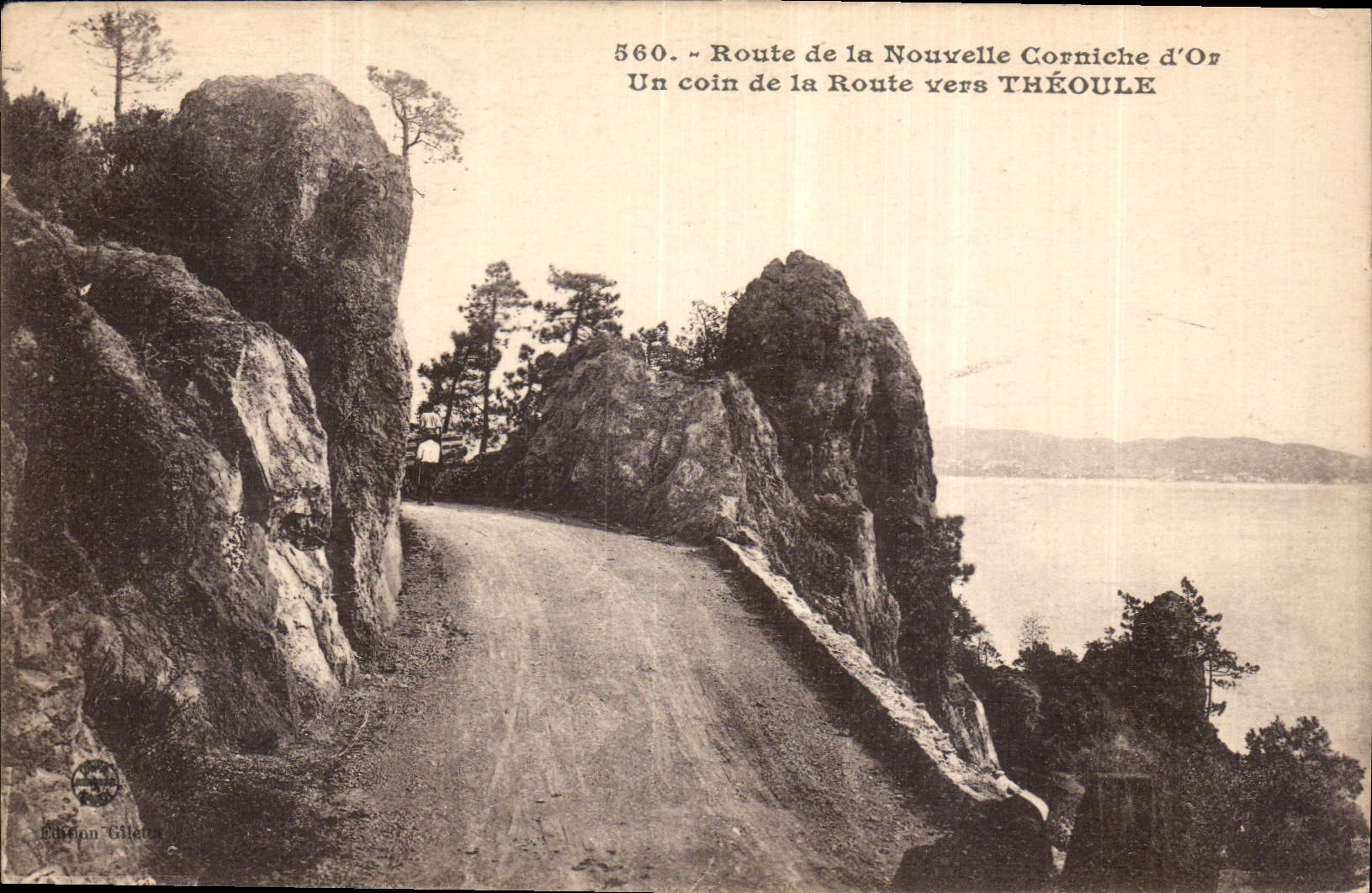 CPA Route de la Nouvelle Corniche d'or un Coin de la Route vers Theoule
