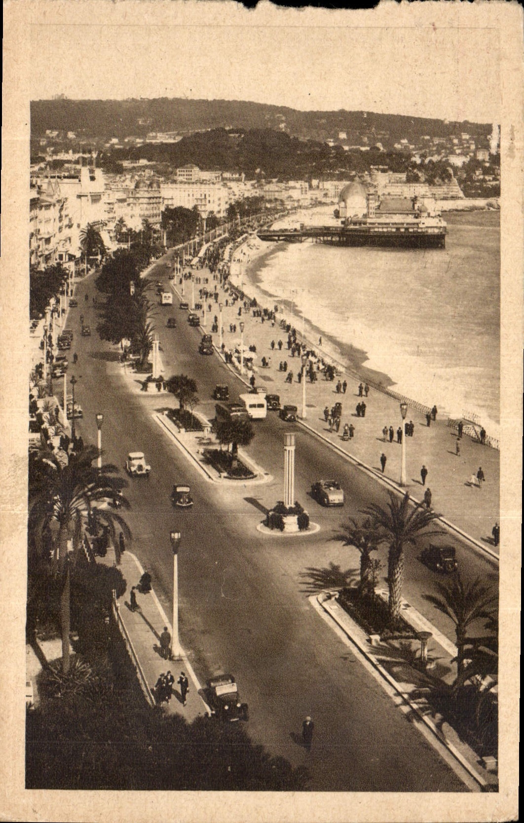 CPA Cote d'Azur Artistique Nice vue generale de la Promenade des Anglais