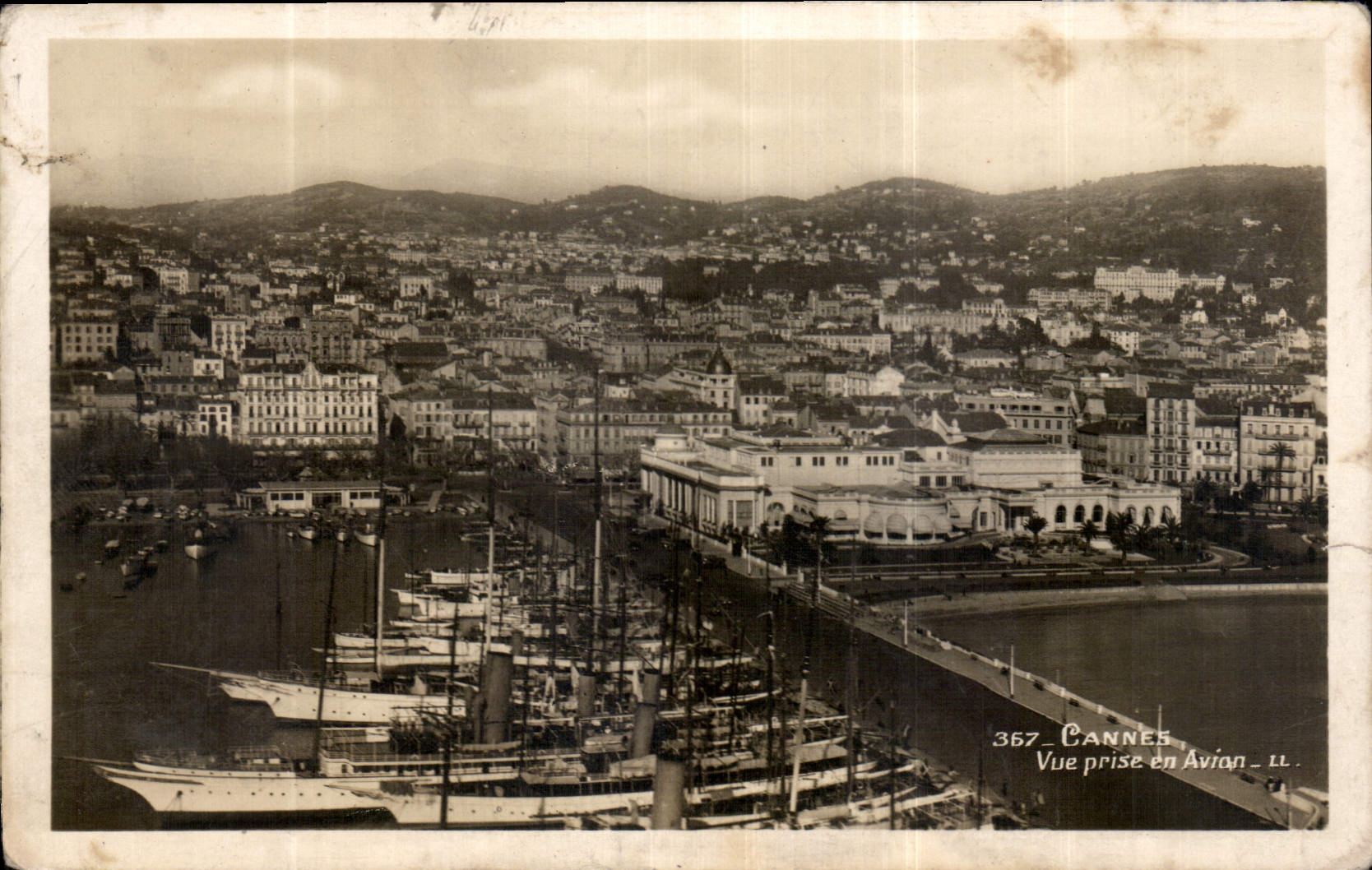 CPA Cannes vue prise en Avion 