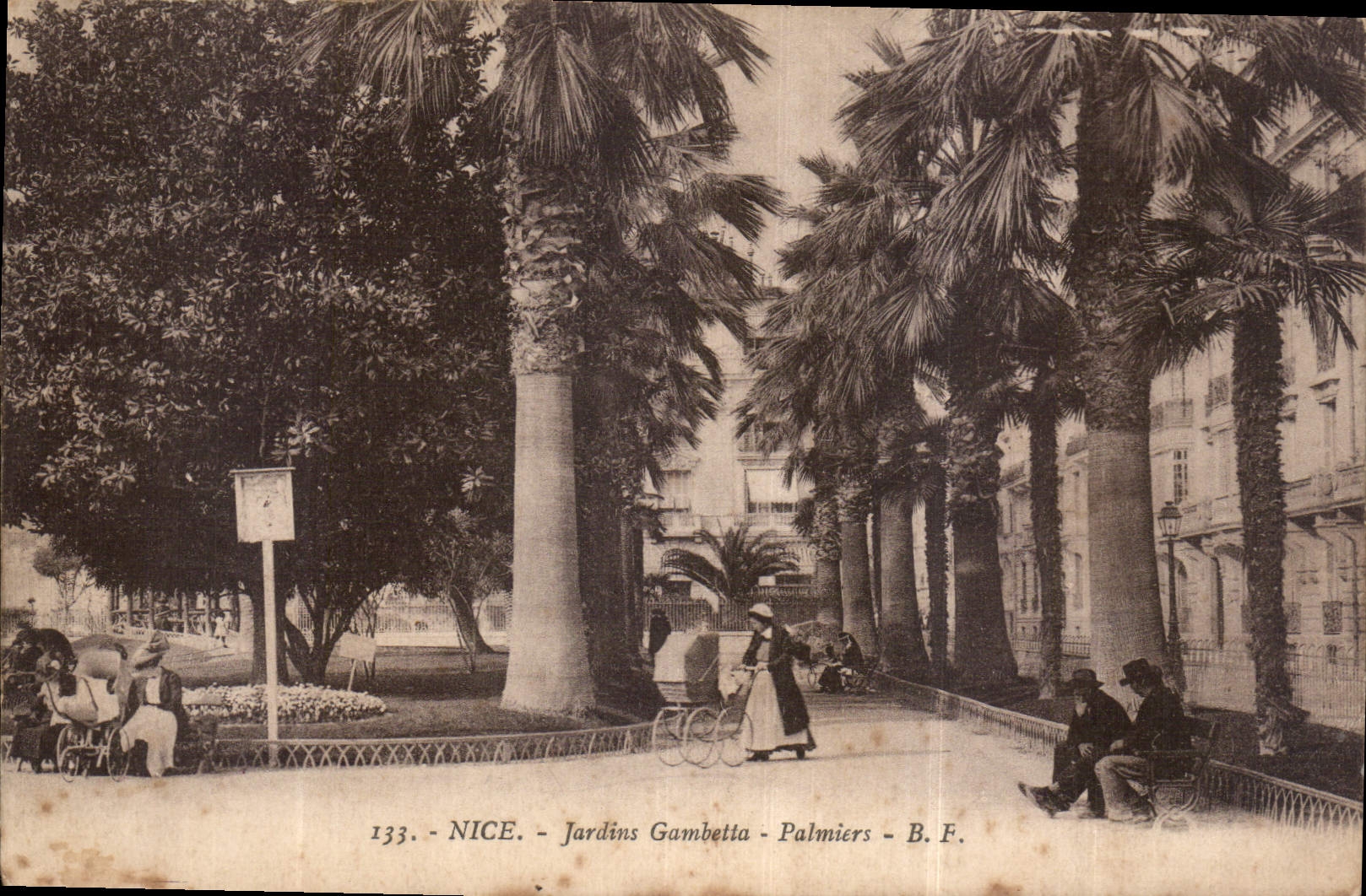 CPA Nice Jardins Gambetta Palmiers