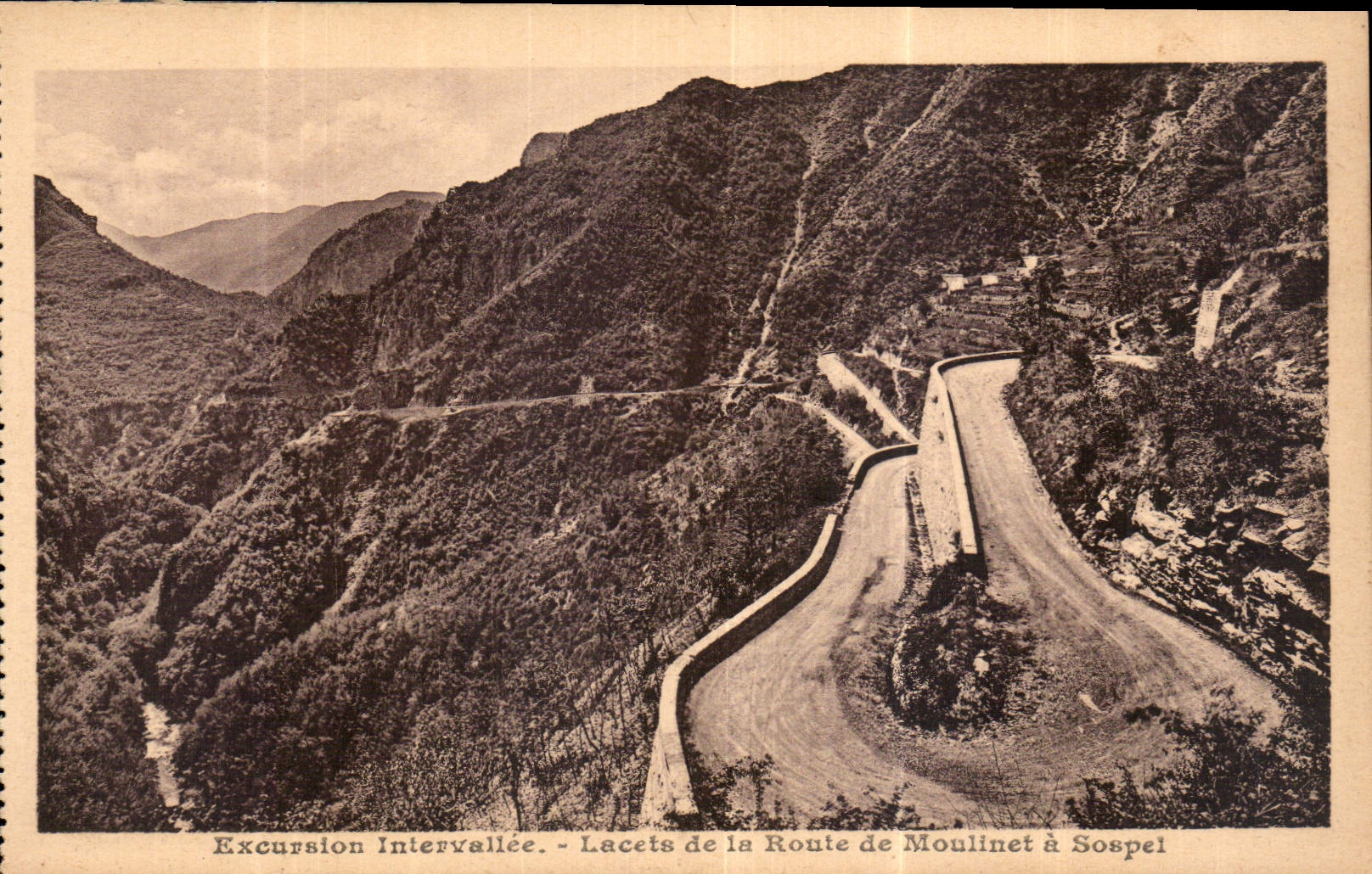 CPA Luceram de la Route de Moulinet a Sospel