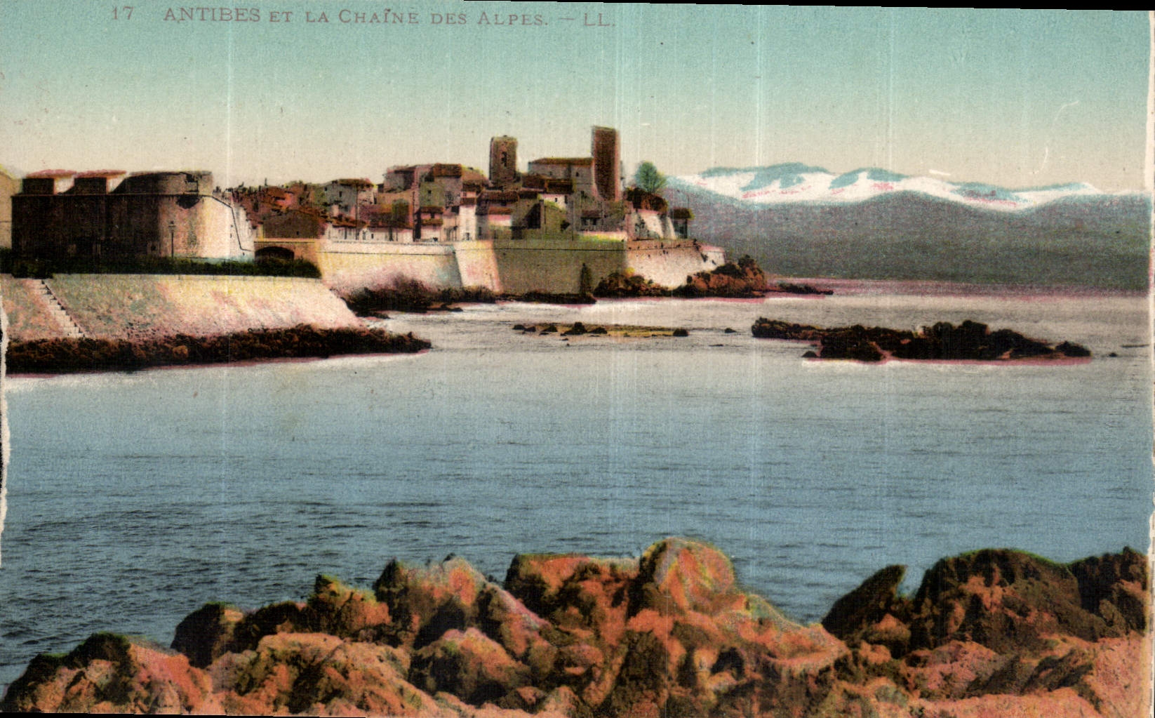 CPA Antibes et la chaine des Alpes