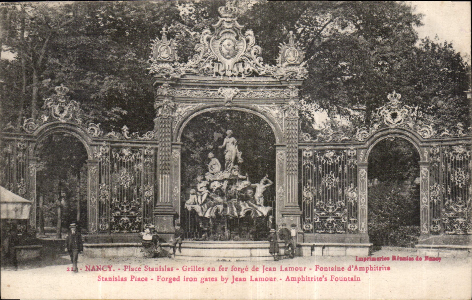 CPA Nancy Place Stanislav Grilles en fer forge de Jean Lamour Fontaine d'Amphitrite 