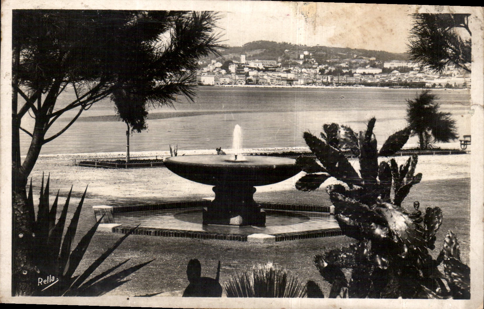 CPA Cannes le Mt Chevalier vu du Parc Albert Ier