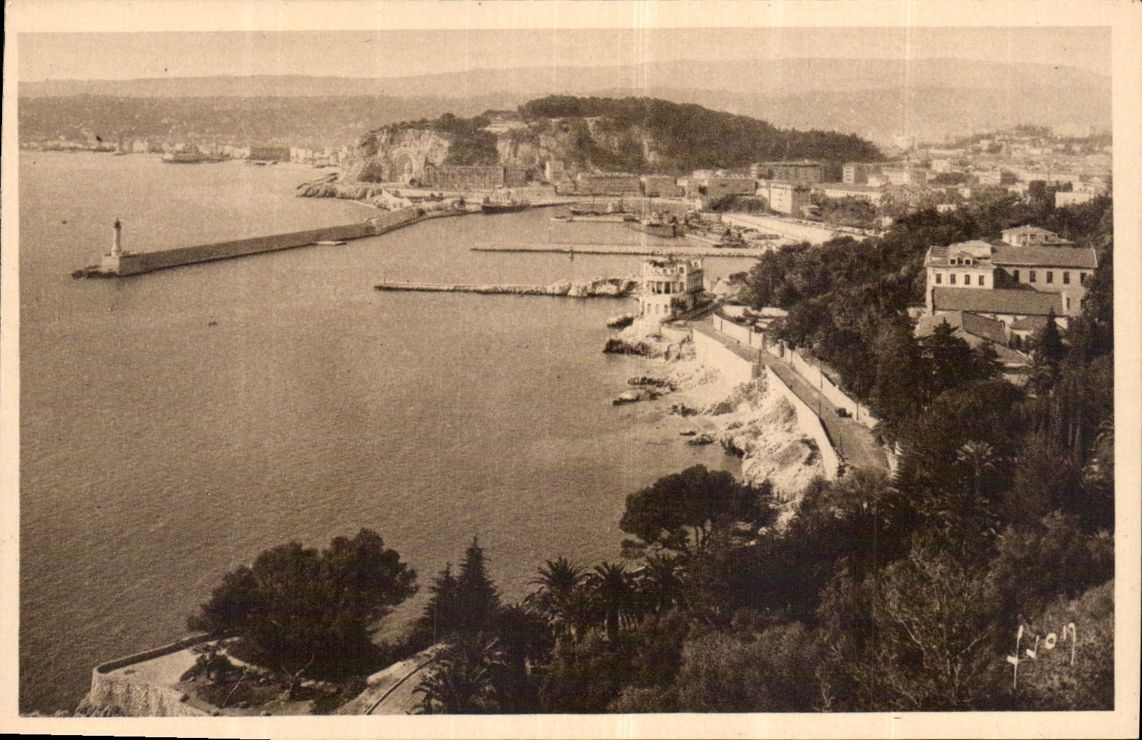 CPA Cote d'Azur Nice Vue generale et le Mont Boron 