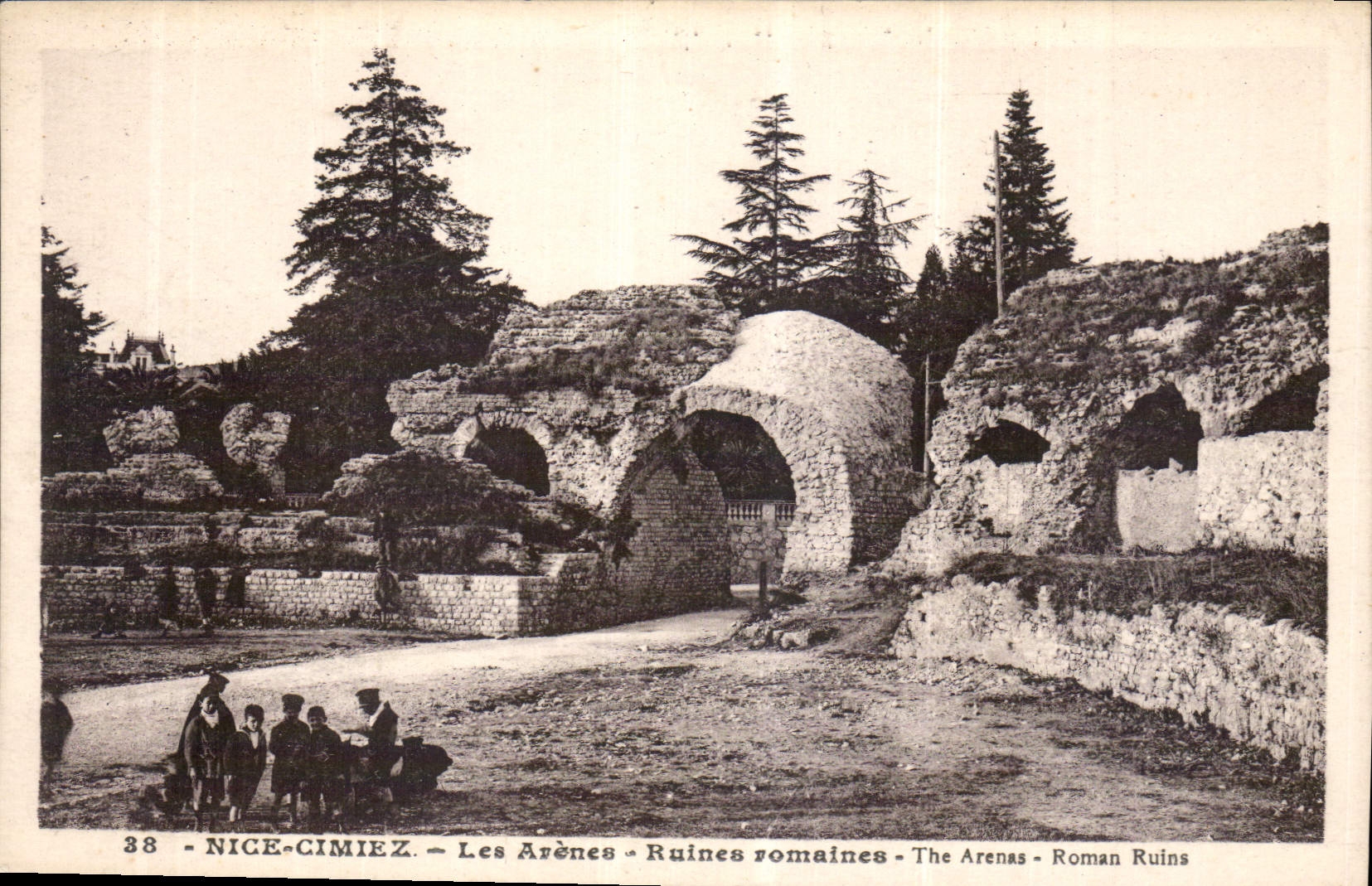 CPA Nice Cimiez Les Arenes Ruines romaines 