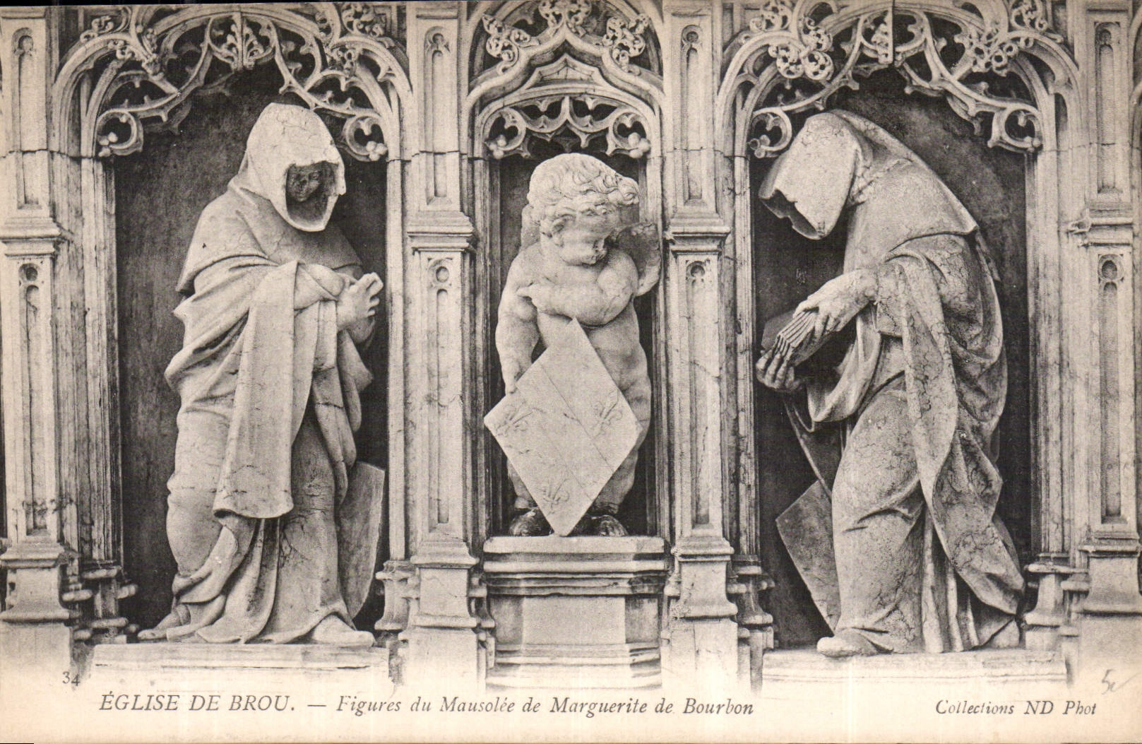 CPA Eglise de Brou Figures du Mausolee de Marguerite de Bourbon 
