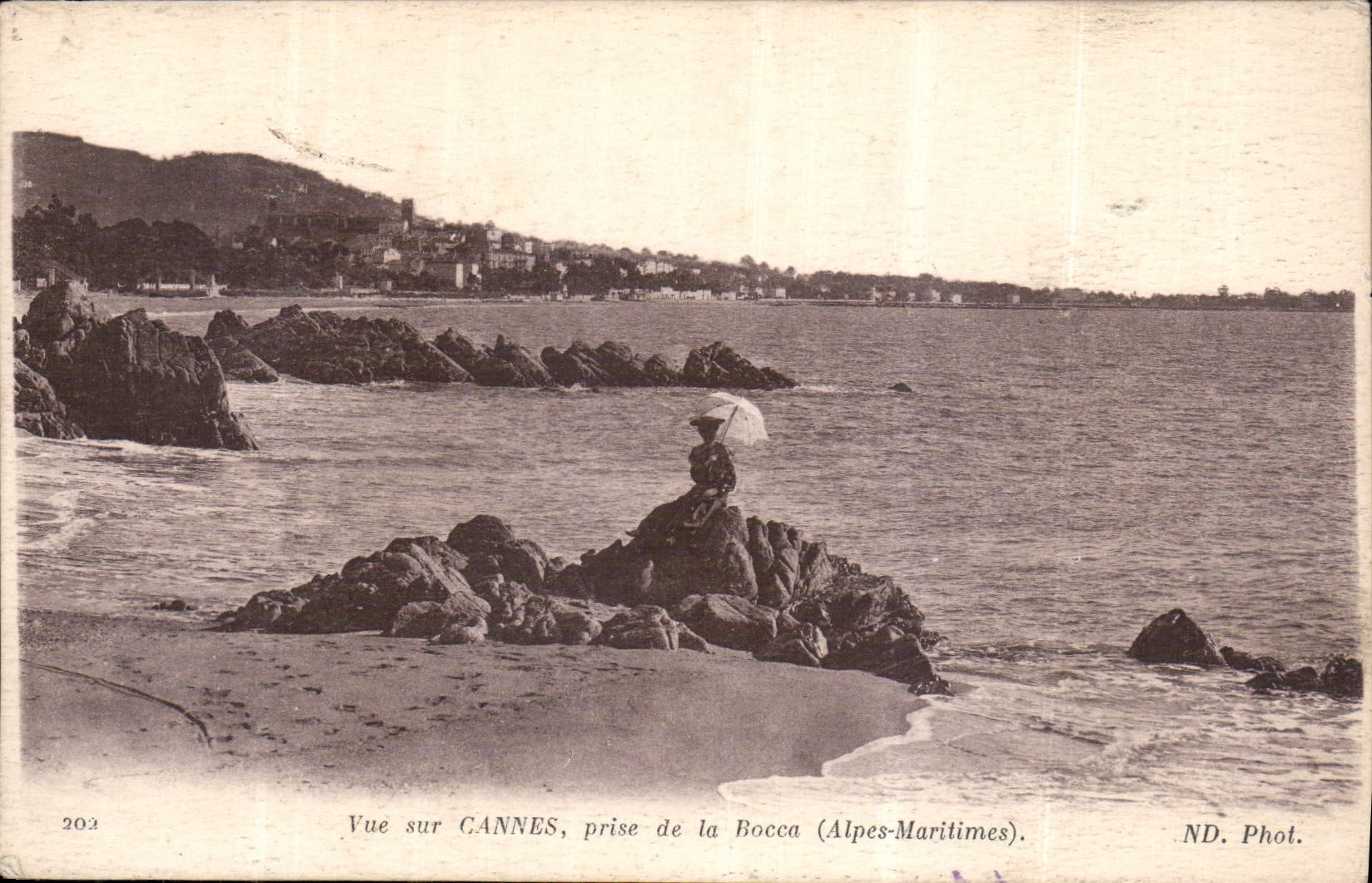 CPA Vue sur Cannes prise de la Bocca Alpes Maritimes