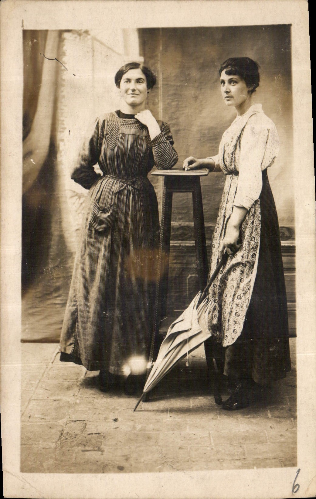 CARTE PHOTO Femmes
