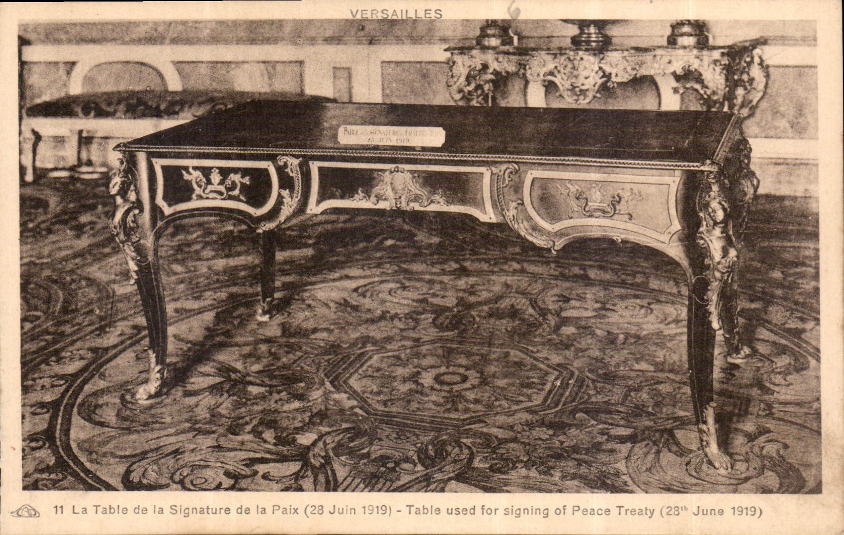 CPA Versailles la Table de la Signature de la Paix 28 Juin 1919 