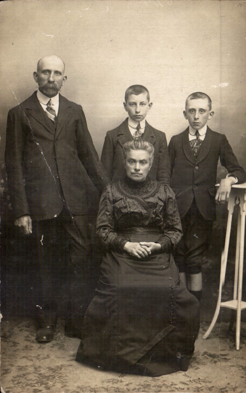 CARTE PHOTO Femme Enfants