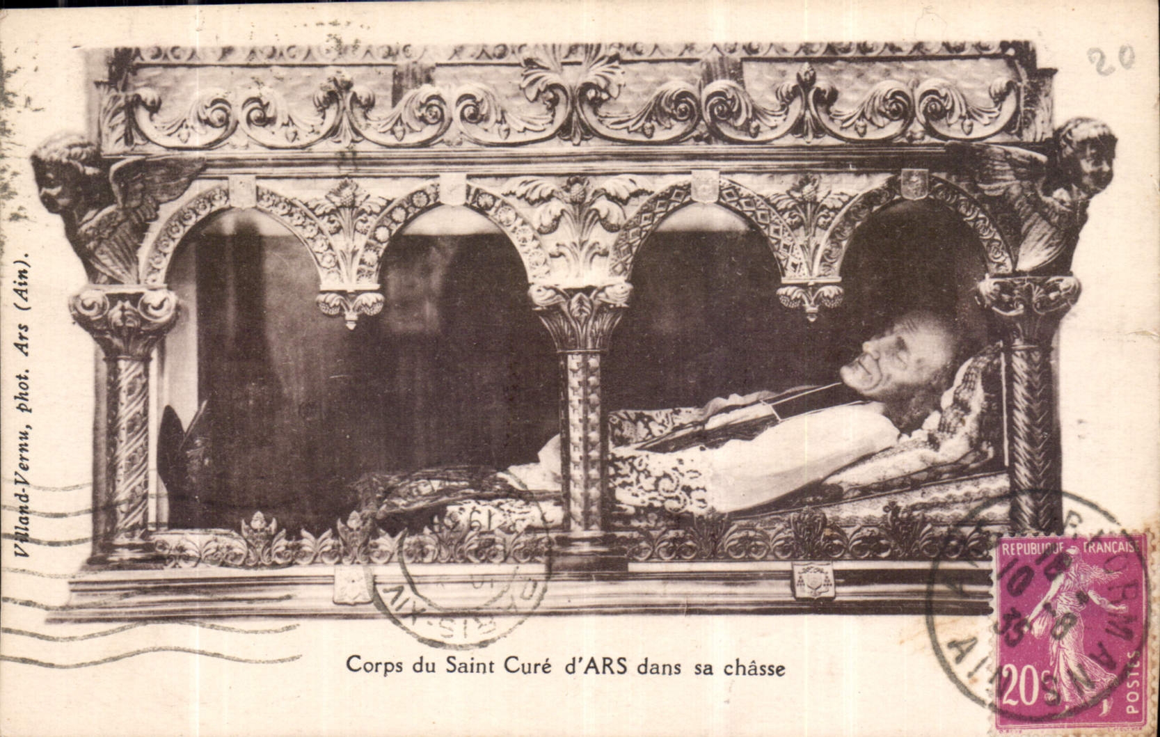 CPA Corps du Saint Cure d'Ars dans sa chasse 