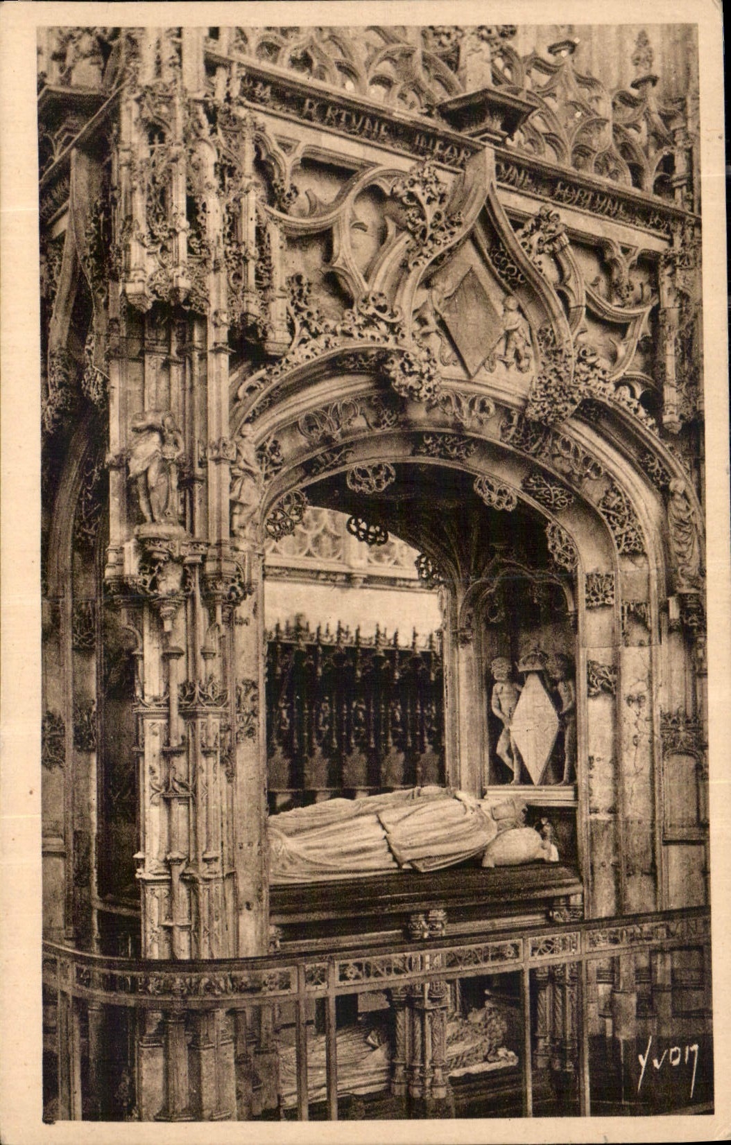 CPA Bourg Ain Eglise de Brou Mausolee de Marguerite d'Autriche