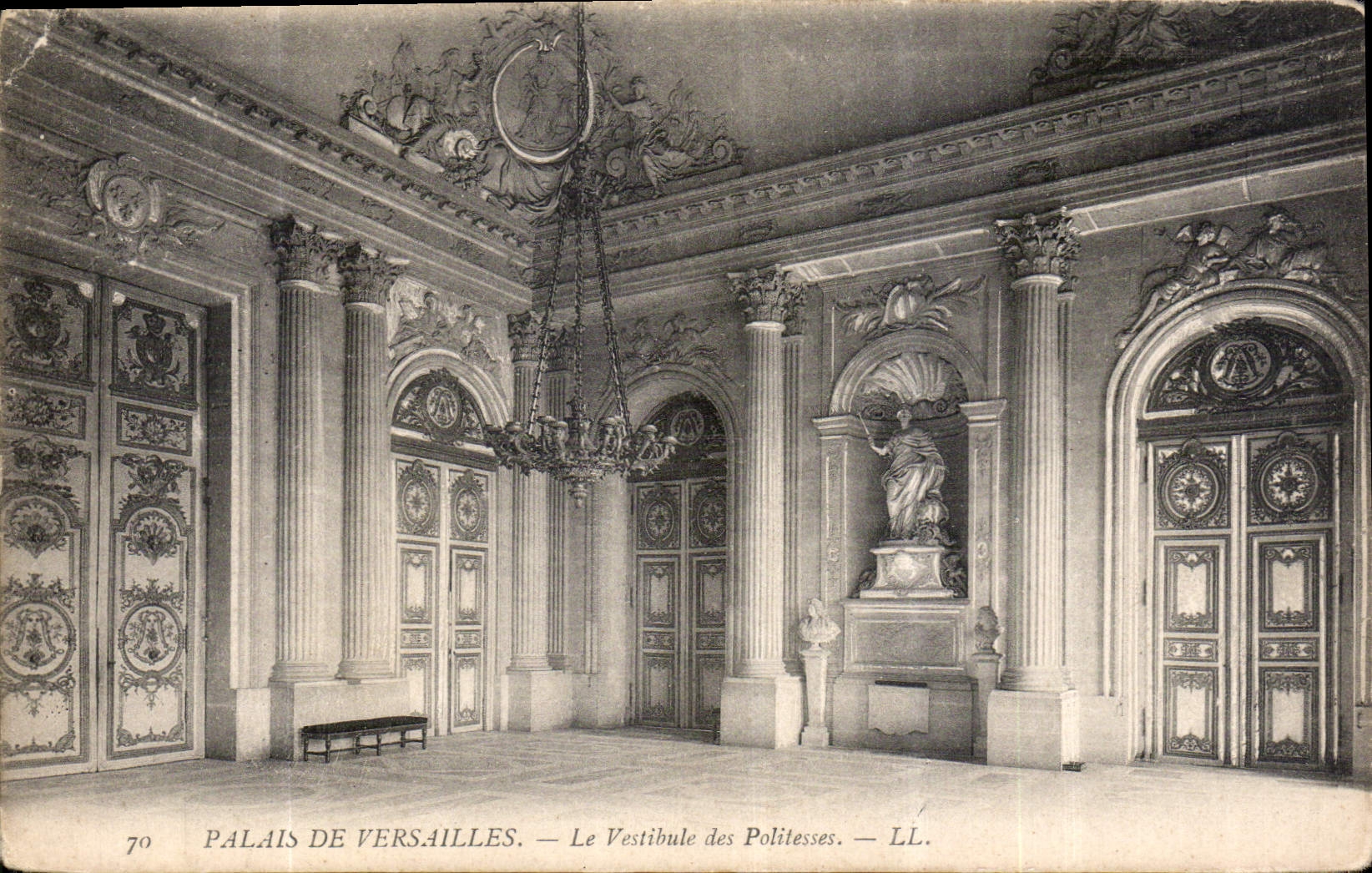 CPA Palais de Versailles le Vestibule des Politesses 