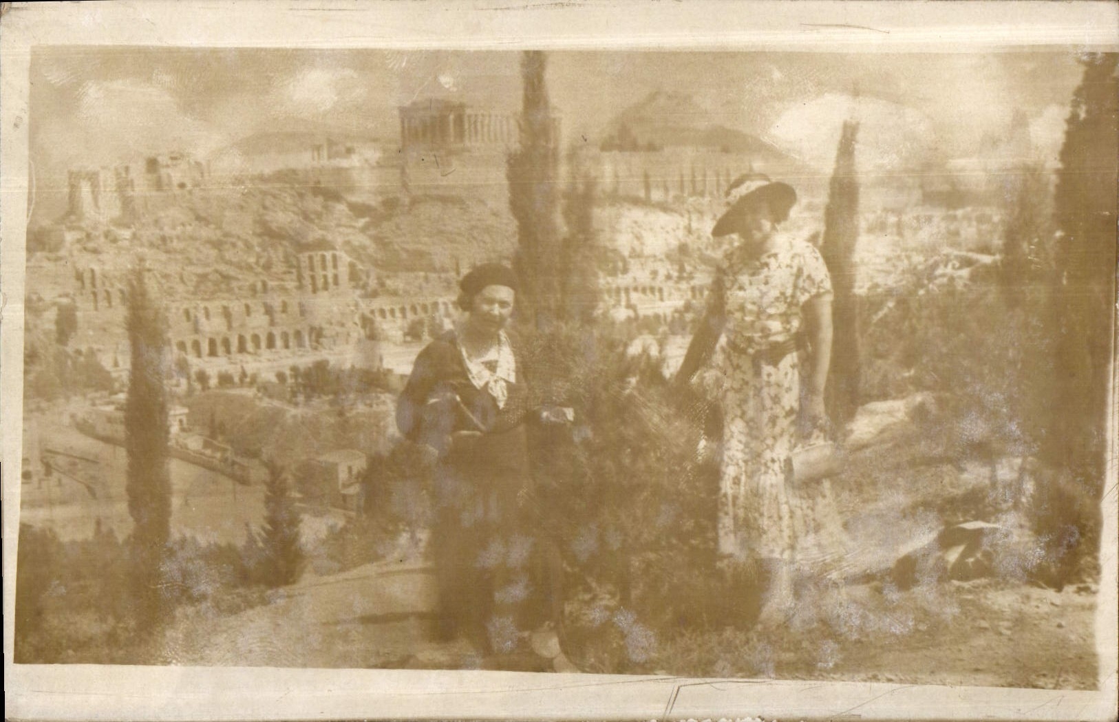 CARTE PHOTO Femmes Grece Athenes