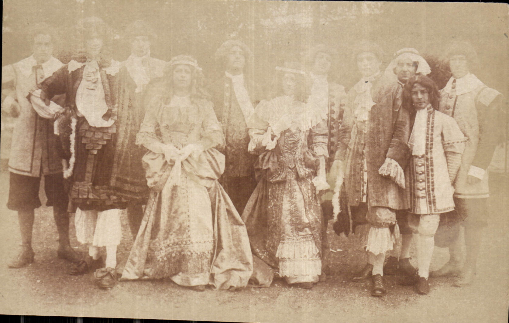 CARTE PHOTO Femmes Theatre