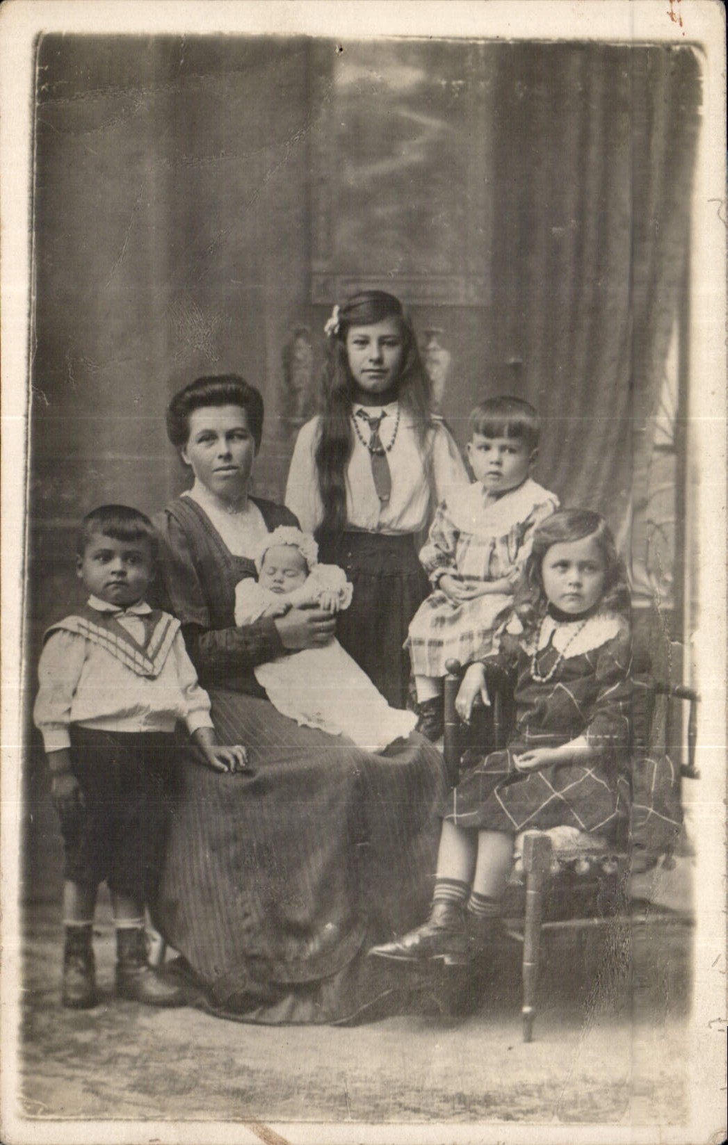 CARTE PHOTO Enfants Femme