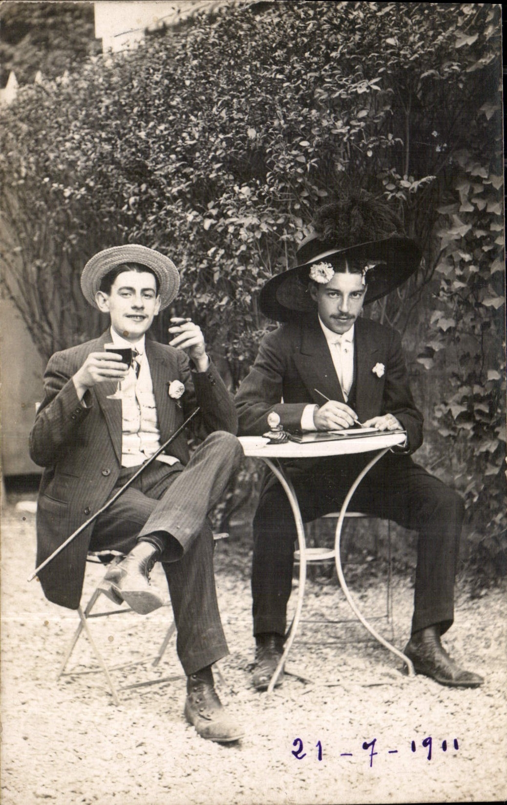 CARTE PHOTO Hommes pipe 