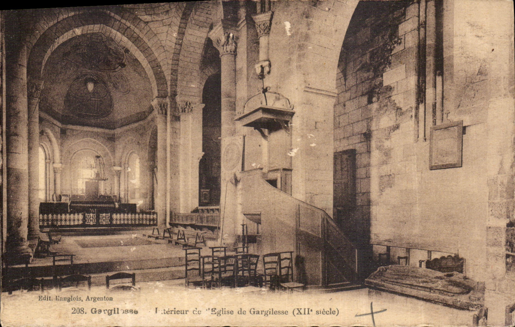 CPA  Interieur de l'Eglise de Gargilesse